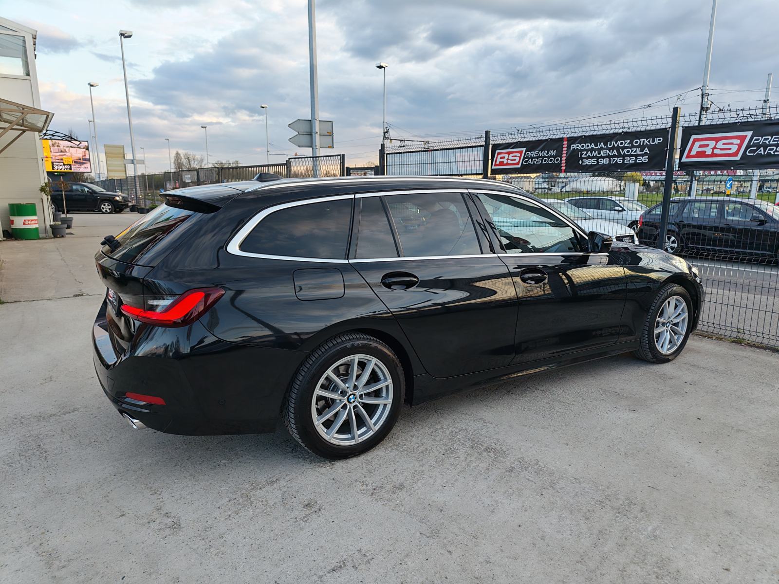 BMW 318D LCI, 91 TKM, CURVED, LED, ALU17+NOVE GUME, REGAN, BMW JAMSTVO, fotografija 17