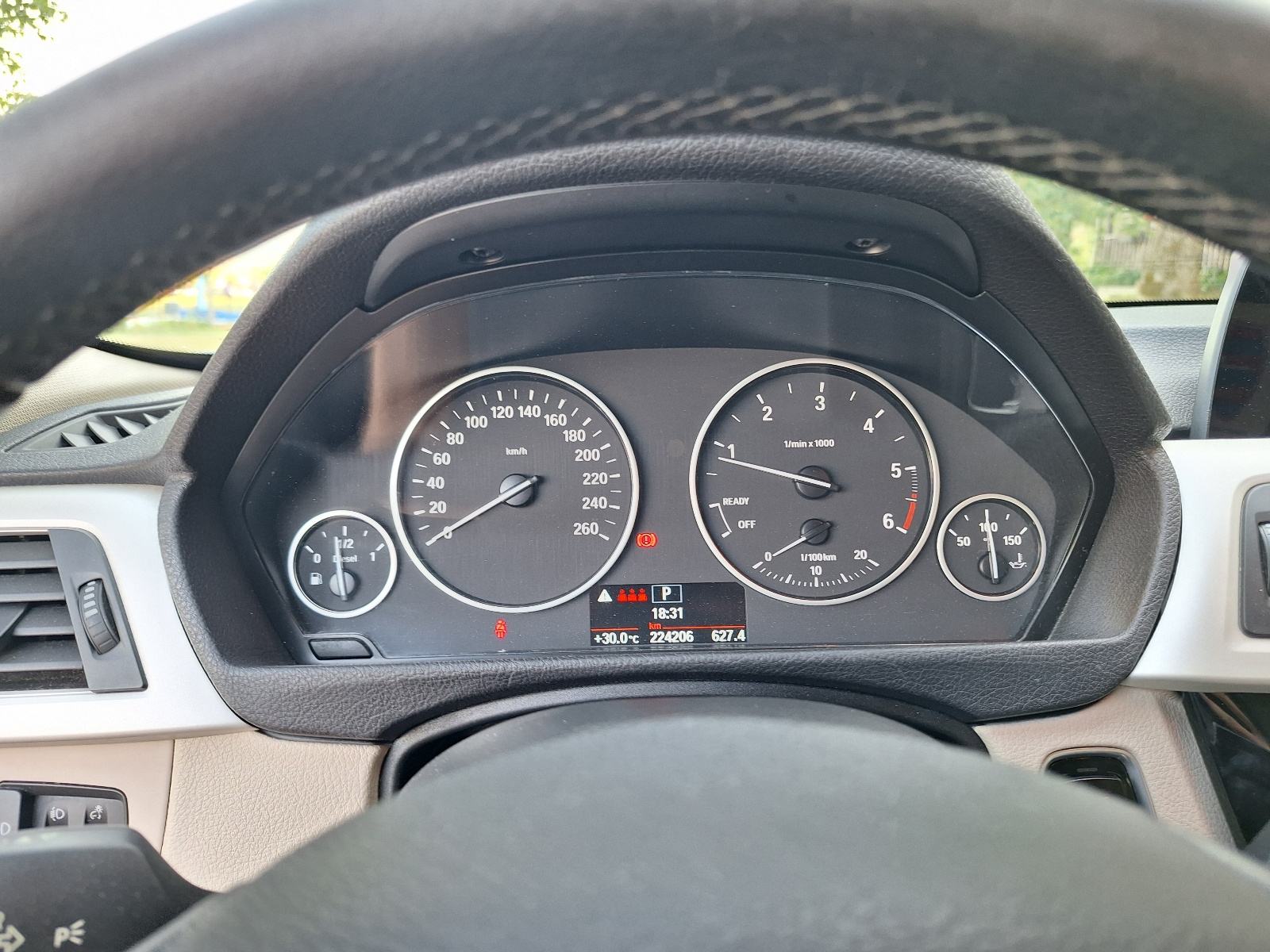 BMW serija 3 Touring 318d automatik, fotografija 9
