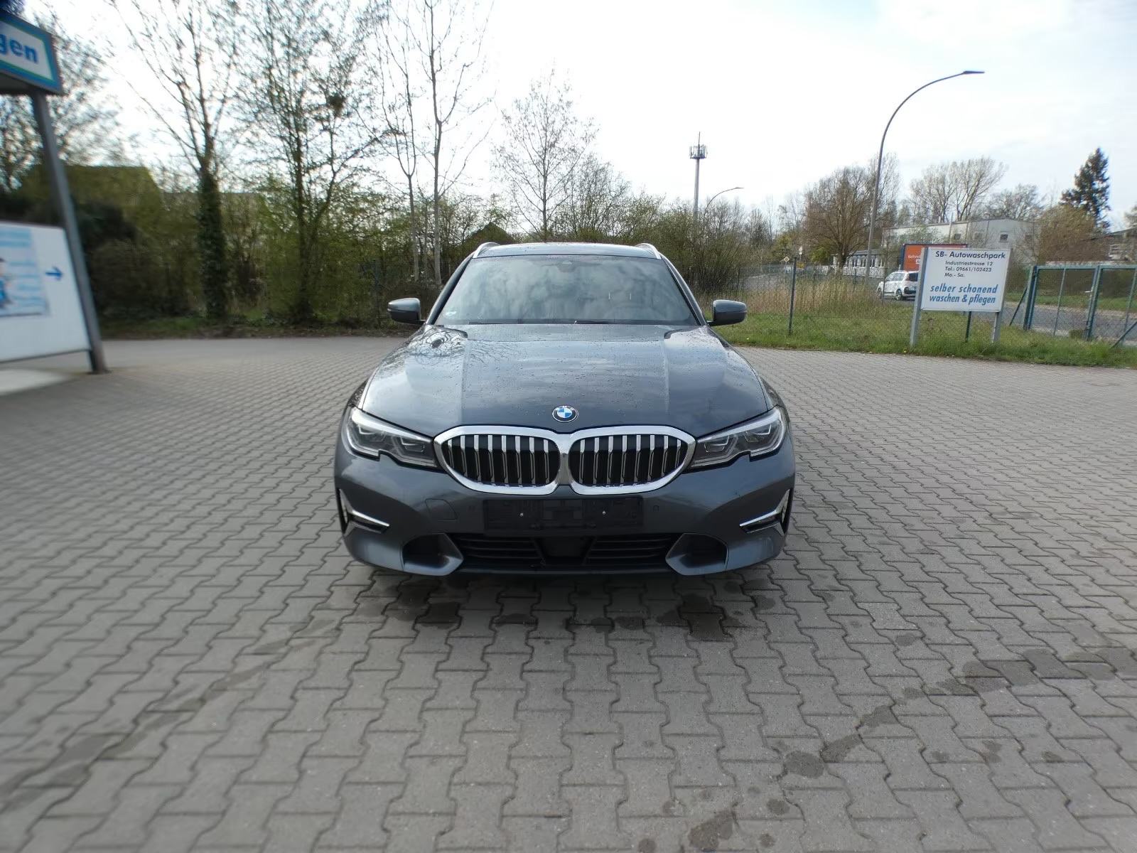 BMW serija 3 Touring 318d automatik, pogled izvana - slika 1