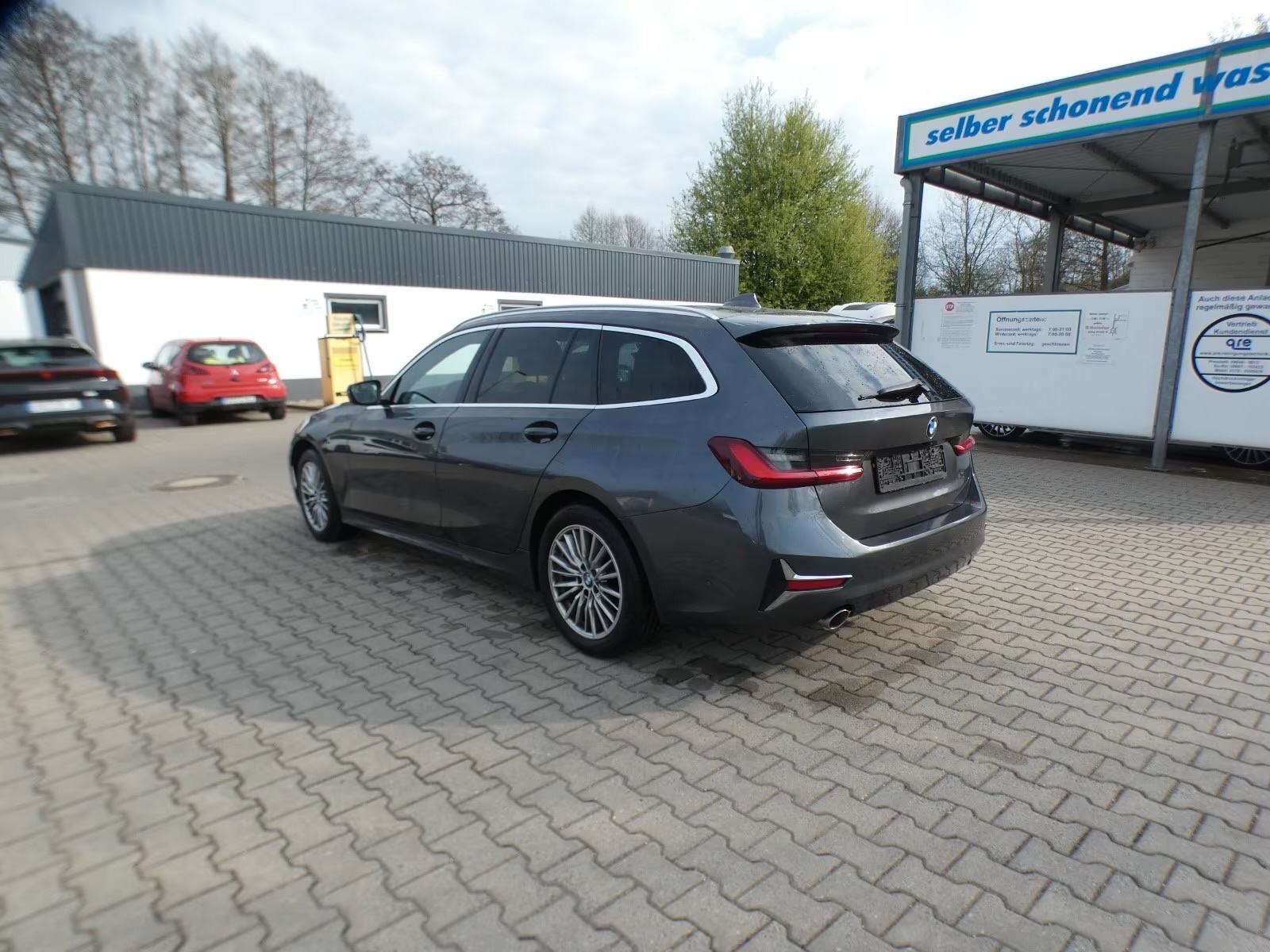 BMW serija 3 Touring 318d automatik, pogled izvana - slika 3