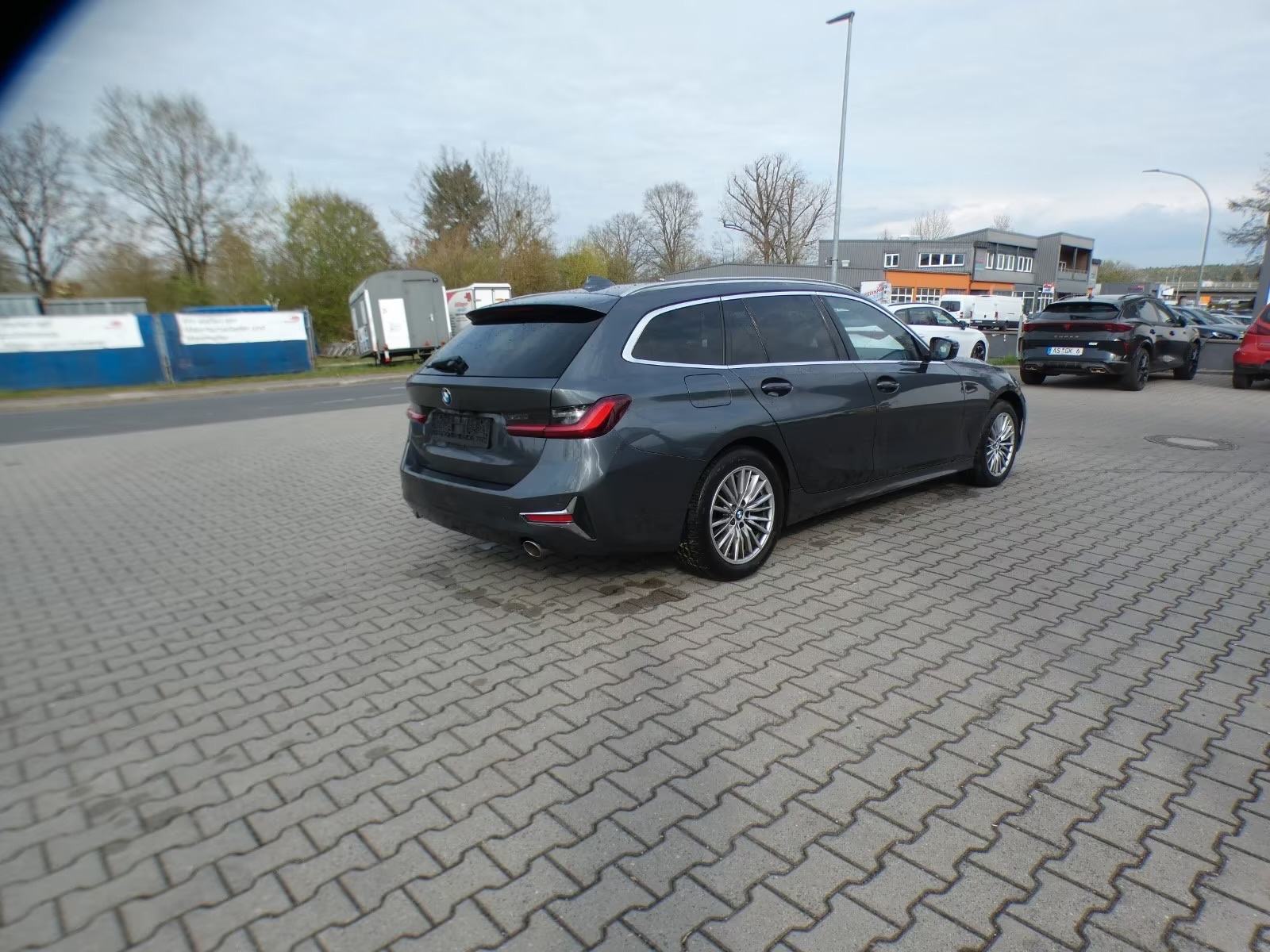BMW serija 3 Touring 318d automatik, pogled izvana - slika 4