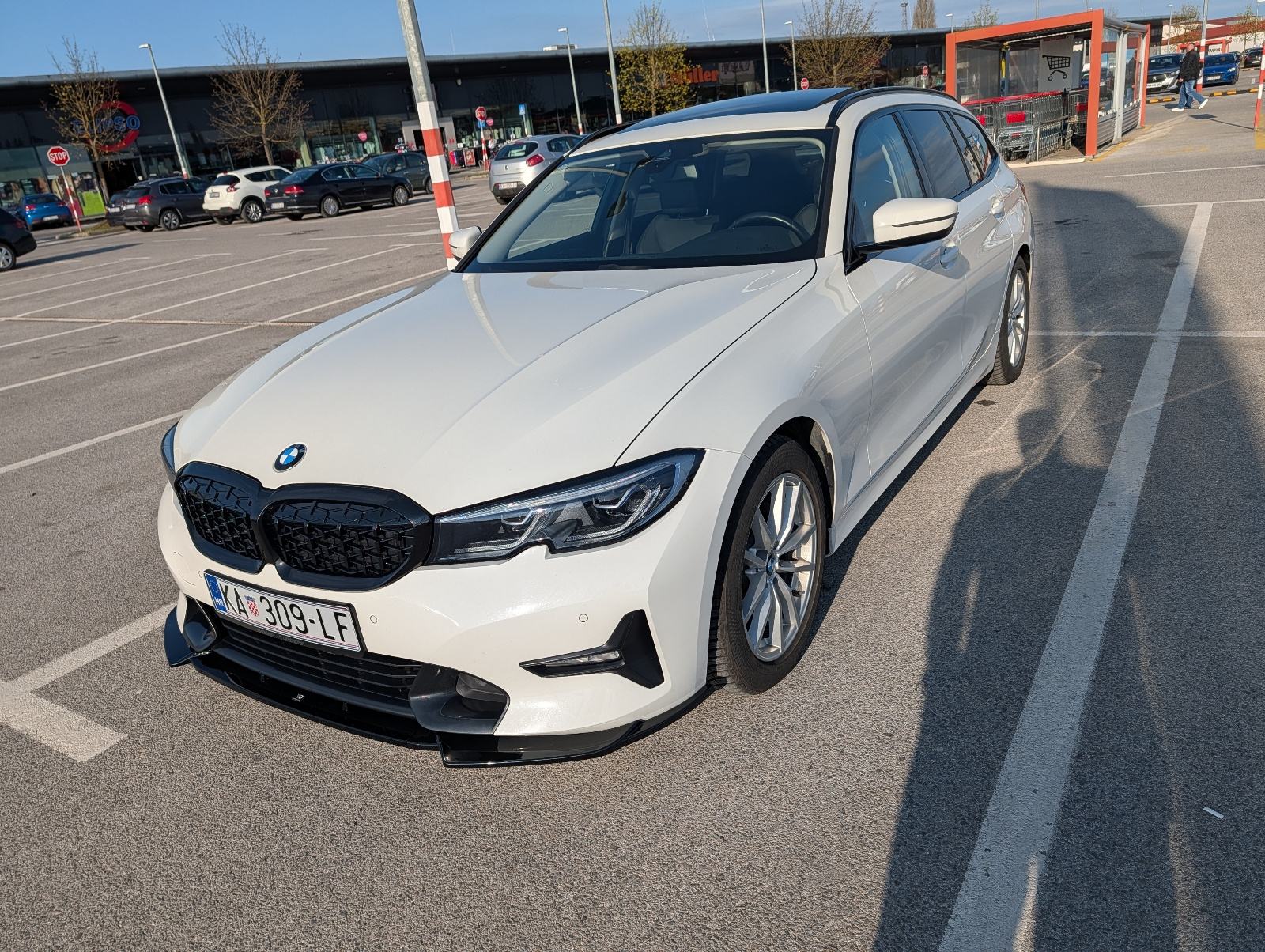 BMW serija 3 Touring 318d, pogled izvana - slika 2