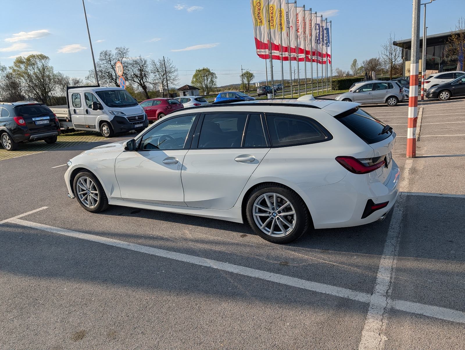 BMW serija 3 Touring 318d, fotografija 7