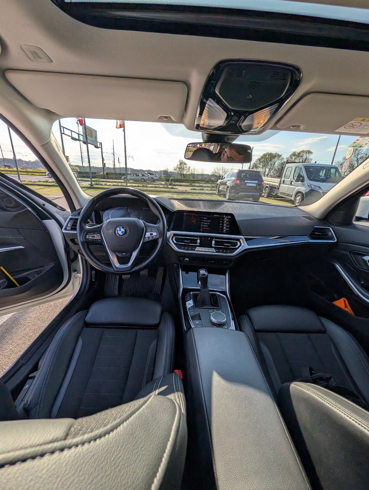 BMW serija 3 Touring 318d, fotografija 9