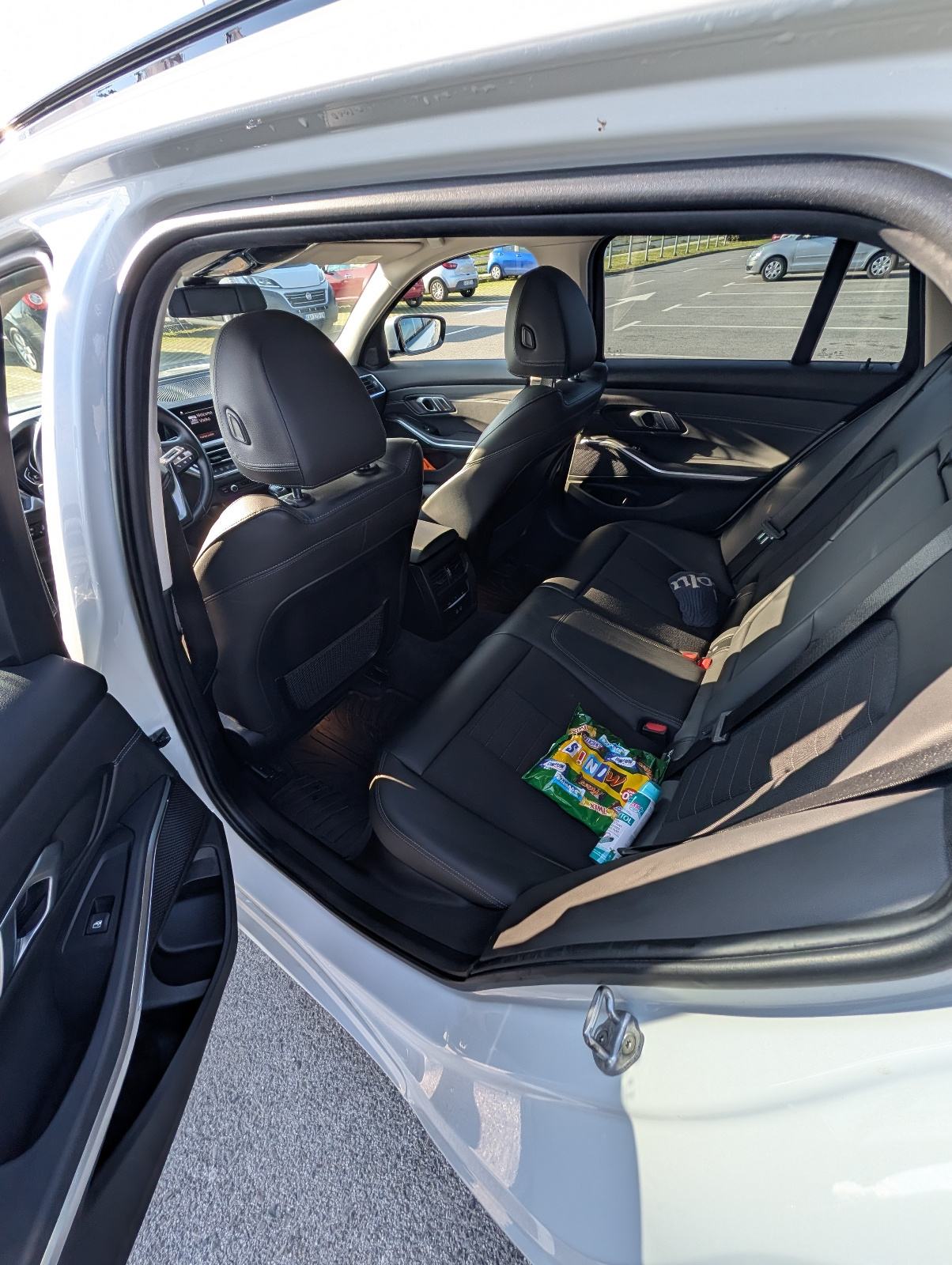 BMW serija 3 Touring 318d, fotografija 8