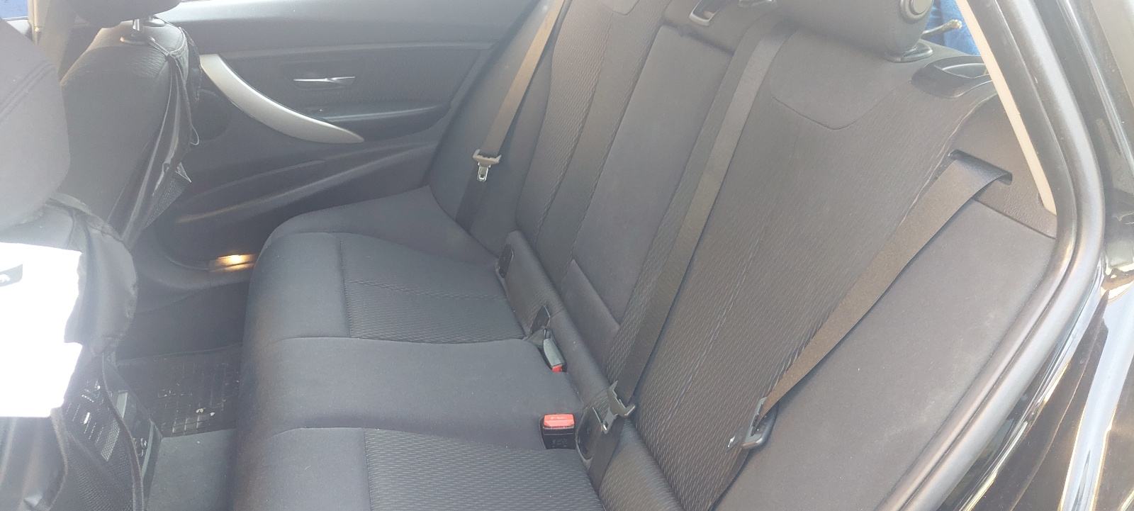 BMW serija 3 Touring 318d, fotografija 11