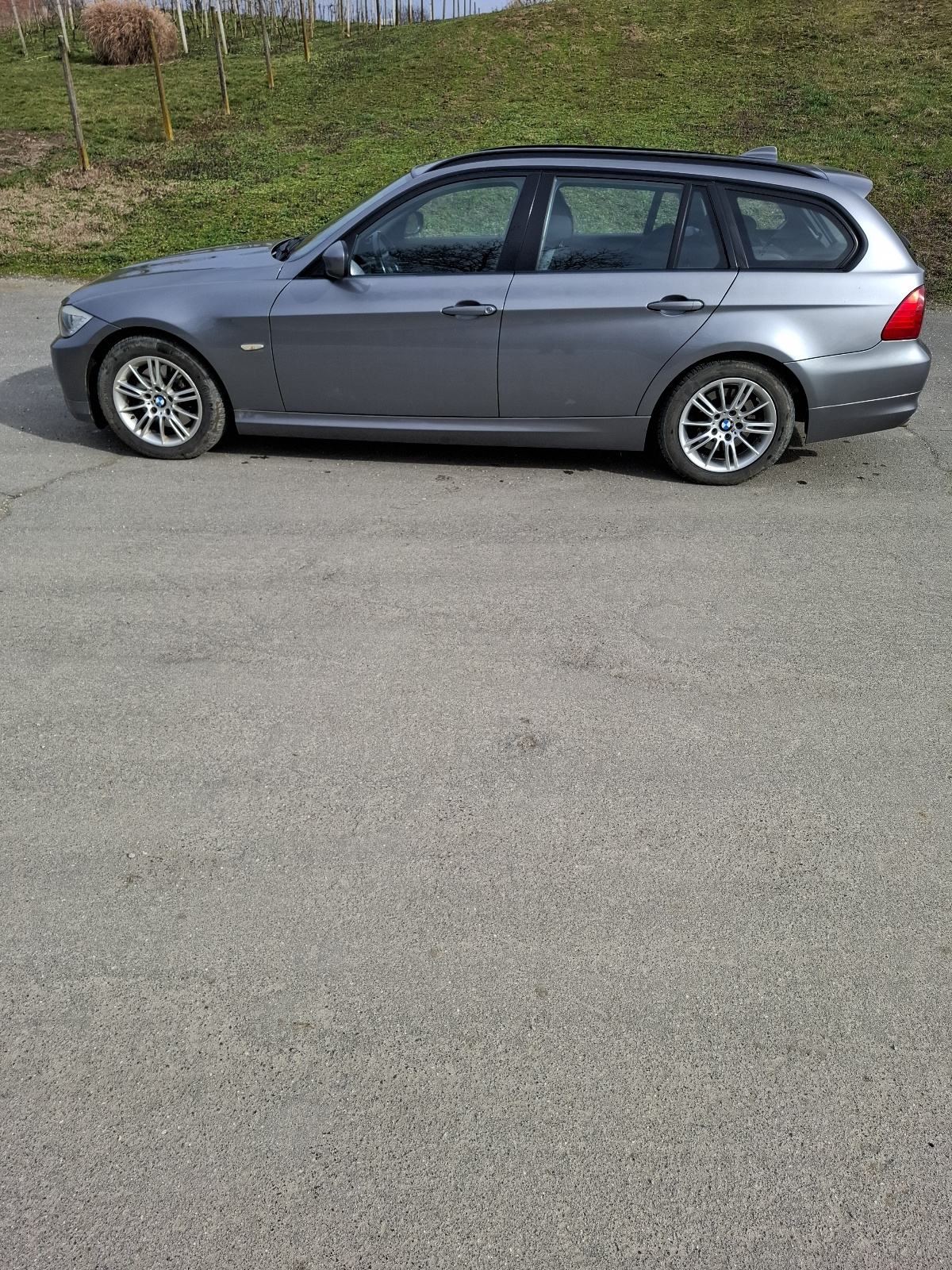 BMW serija 3 Touring 318d, fotografija 4