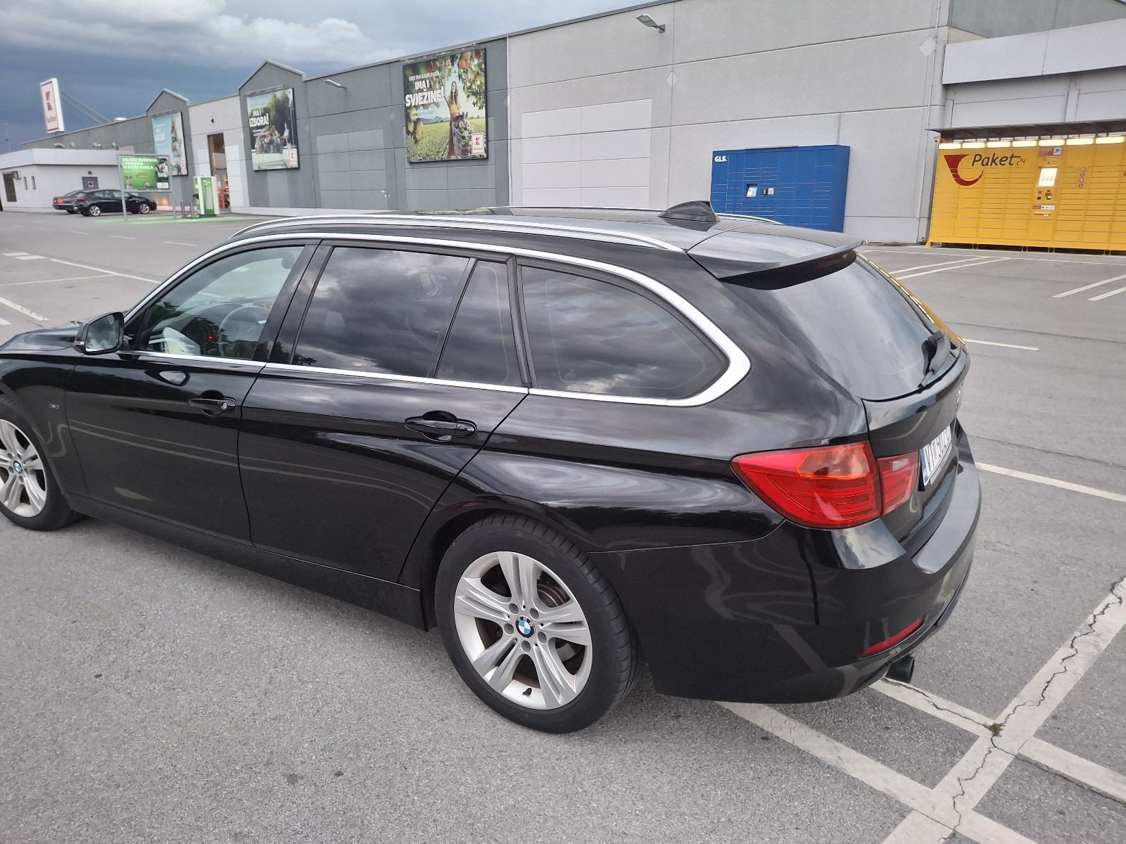 BMW serija 3 Touring 318d, fotografija 4