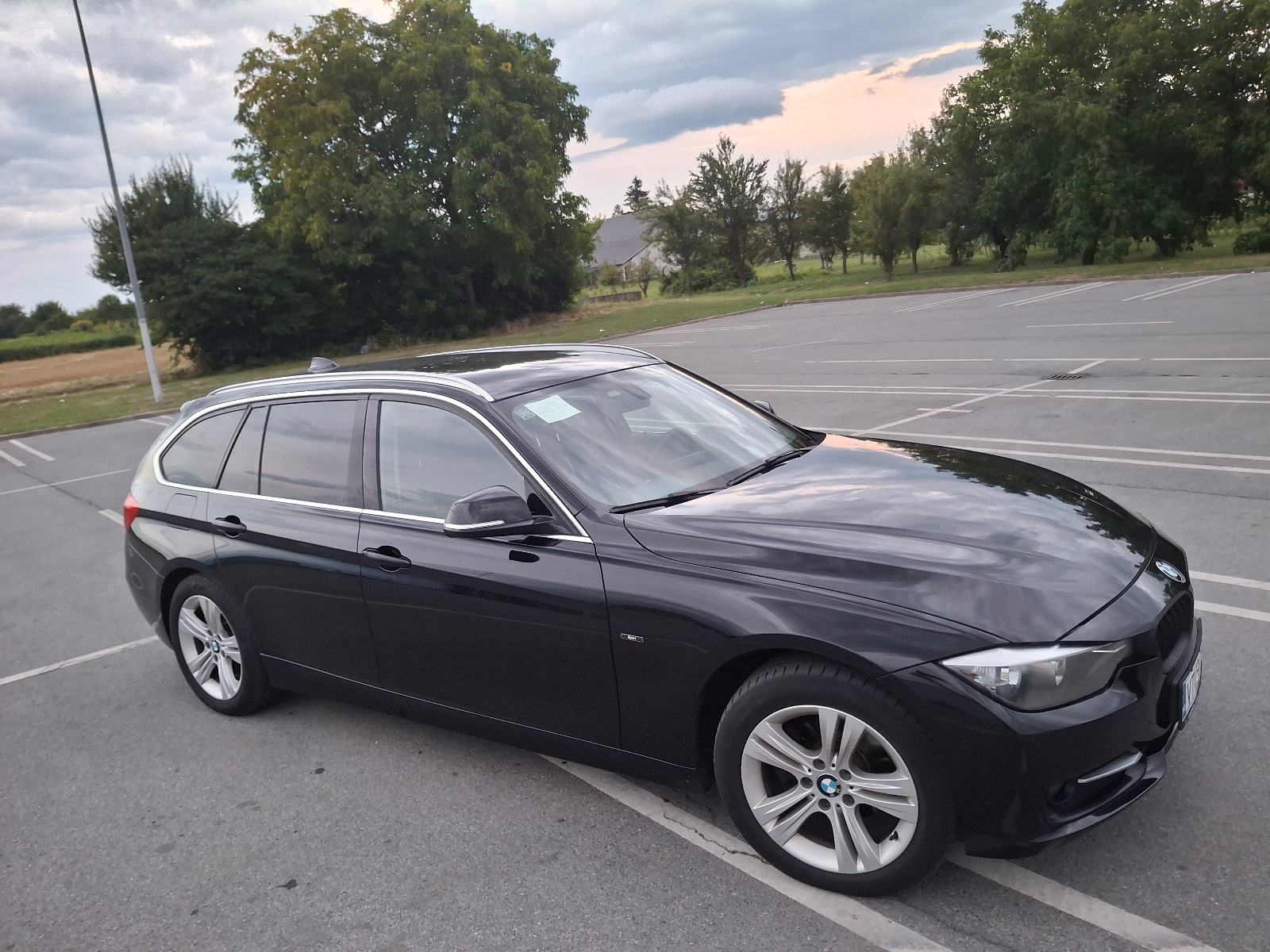 BMW serija 3 Touring 318d, fotografija 2