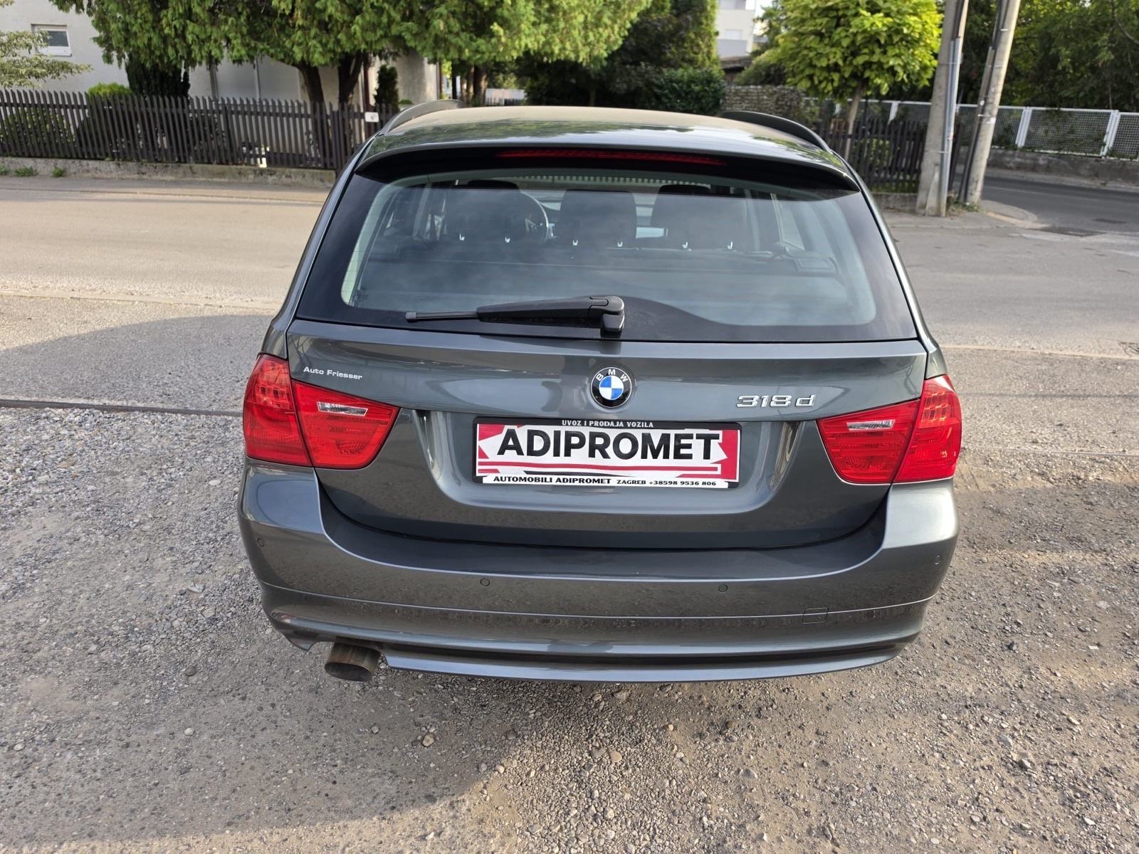 BMW serija 3 Touring 318d / REG 1 GOD / XENON !, fotografija 4