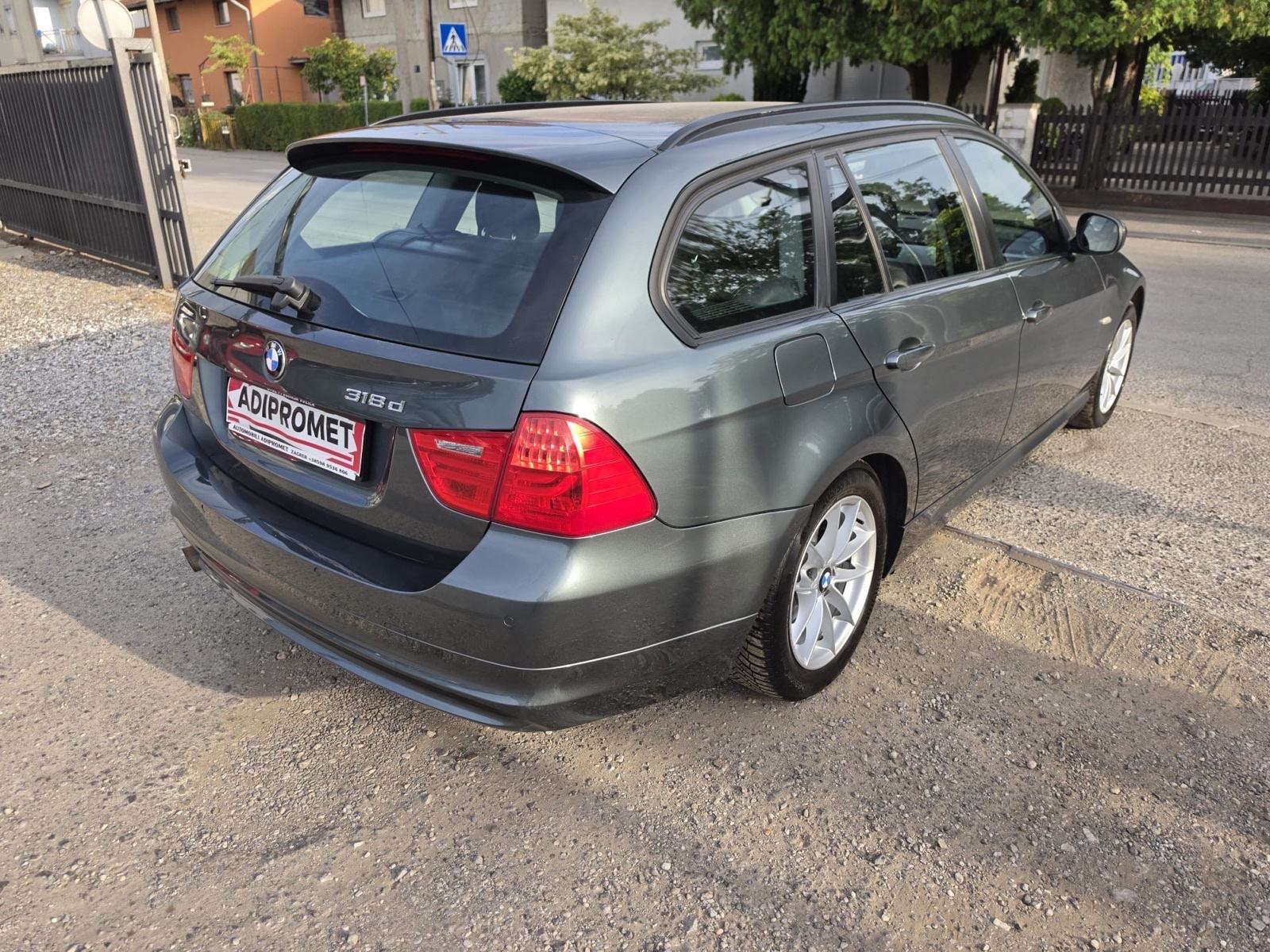 BMW serija 3 Touring 318d / REG 1 GOD / XENON !, fotografija 5