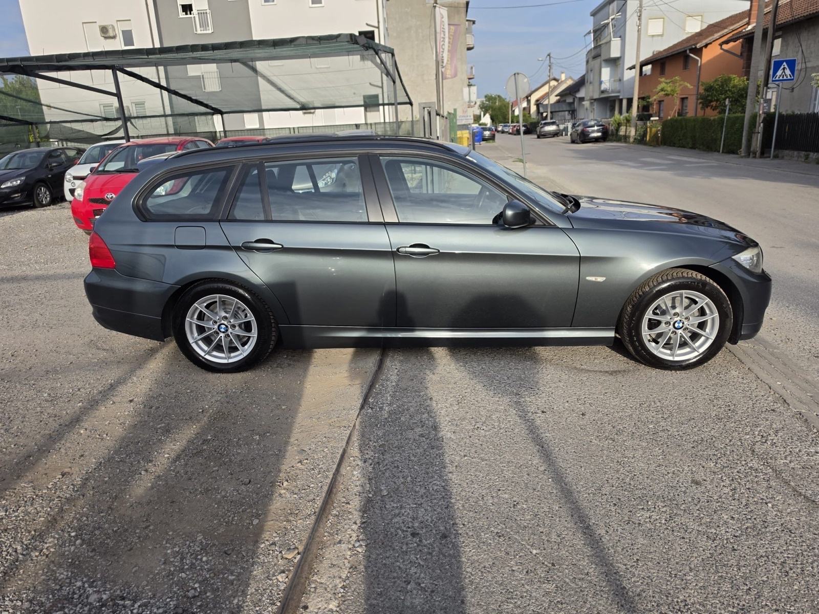 BMW serija 3 Touring 318d / REG 1 GOD / XENON !, fotografija 6