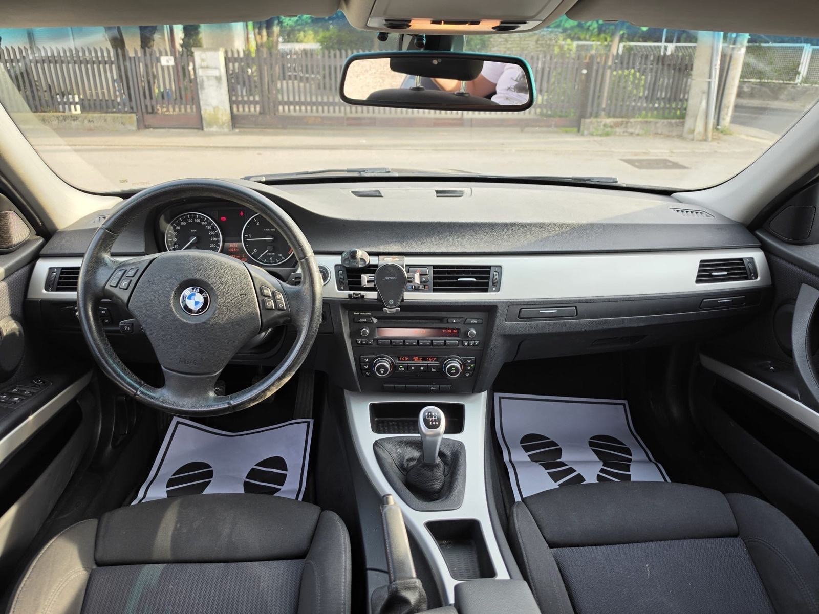 BMW serija 3 Touring 318d / REG 1 GOD / XENON !, fotografija 18