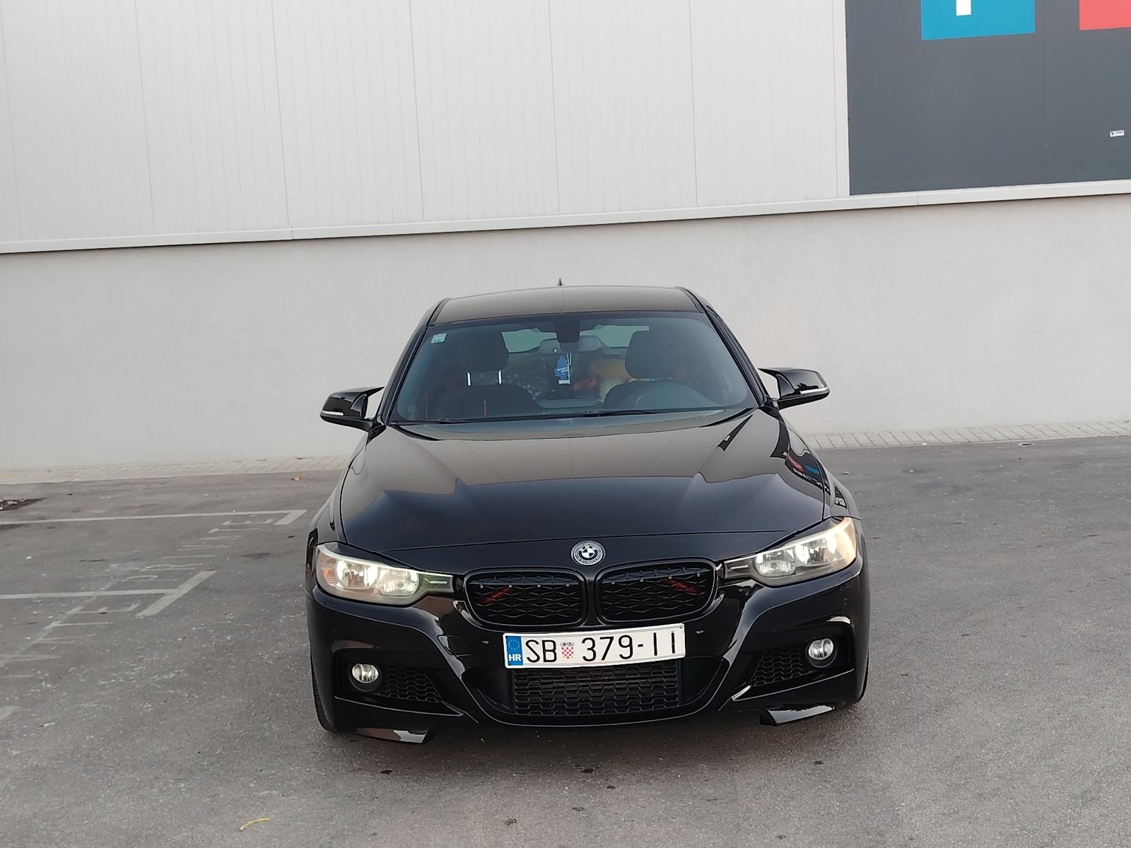 BMW serija 3 Touring 318d, fotografija 4
