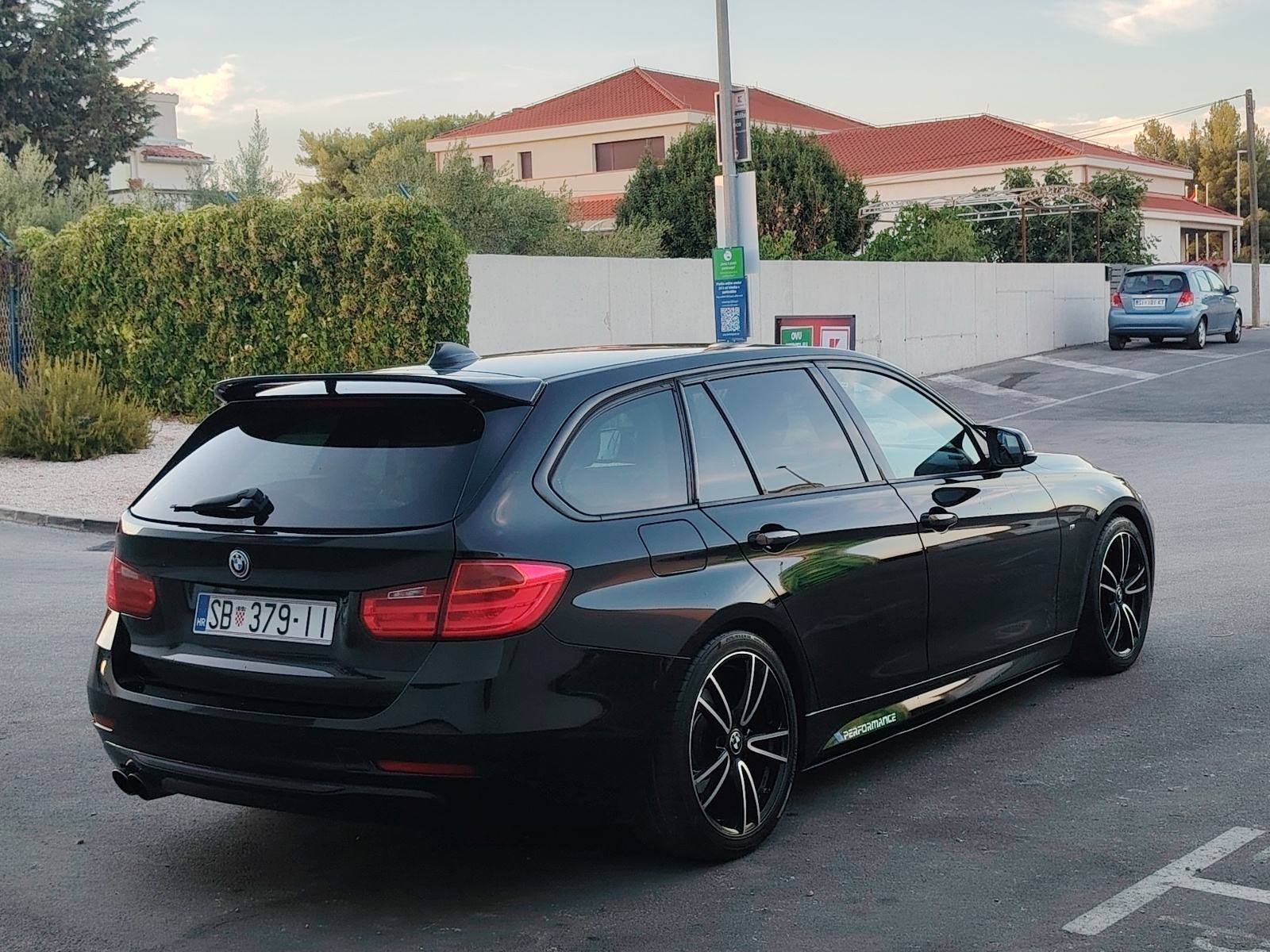 BMW serija 3 Touring 318d, fotografija 5