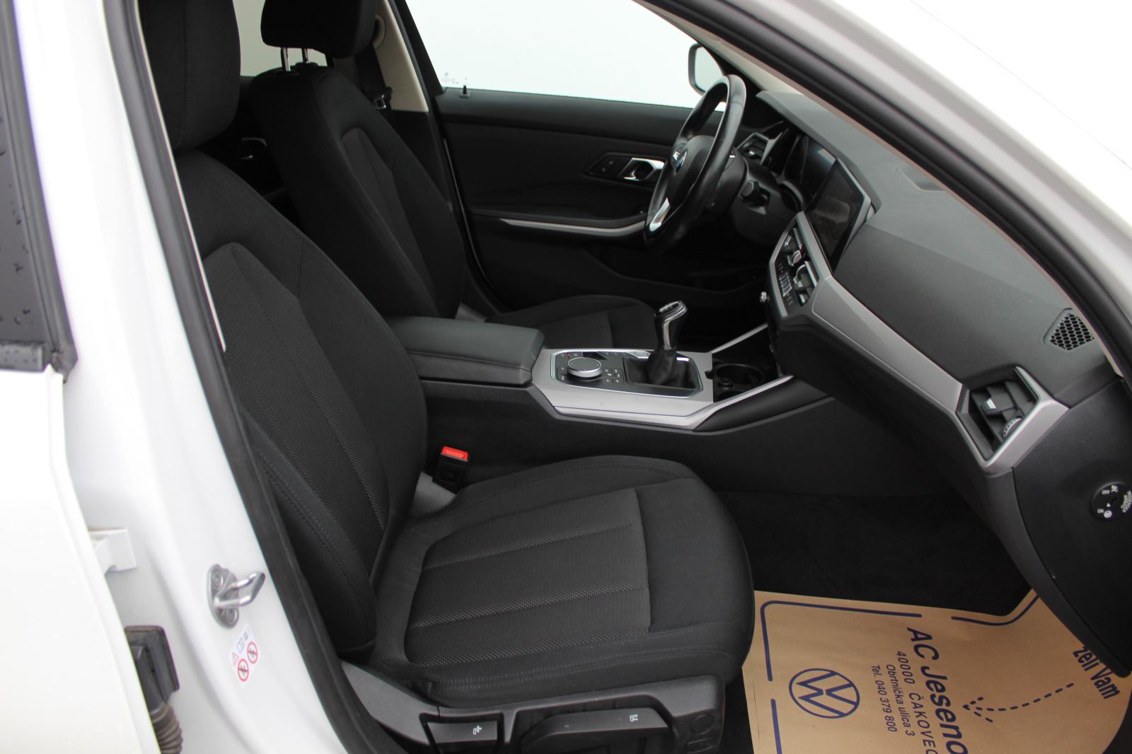 BMW serija 3 Touring 318d, fotografija 12