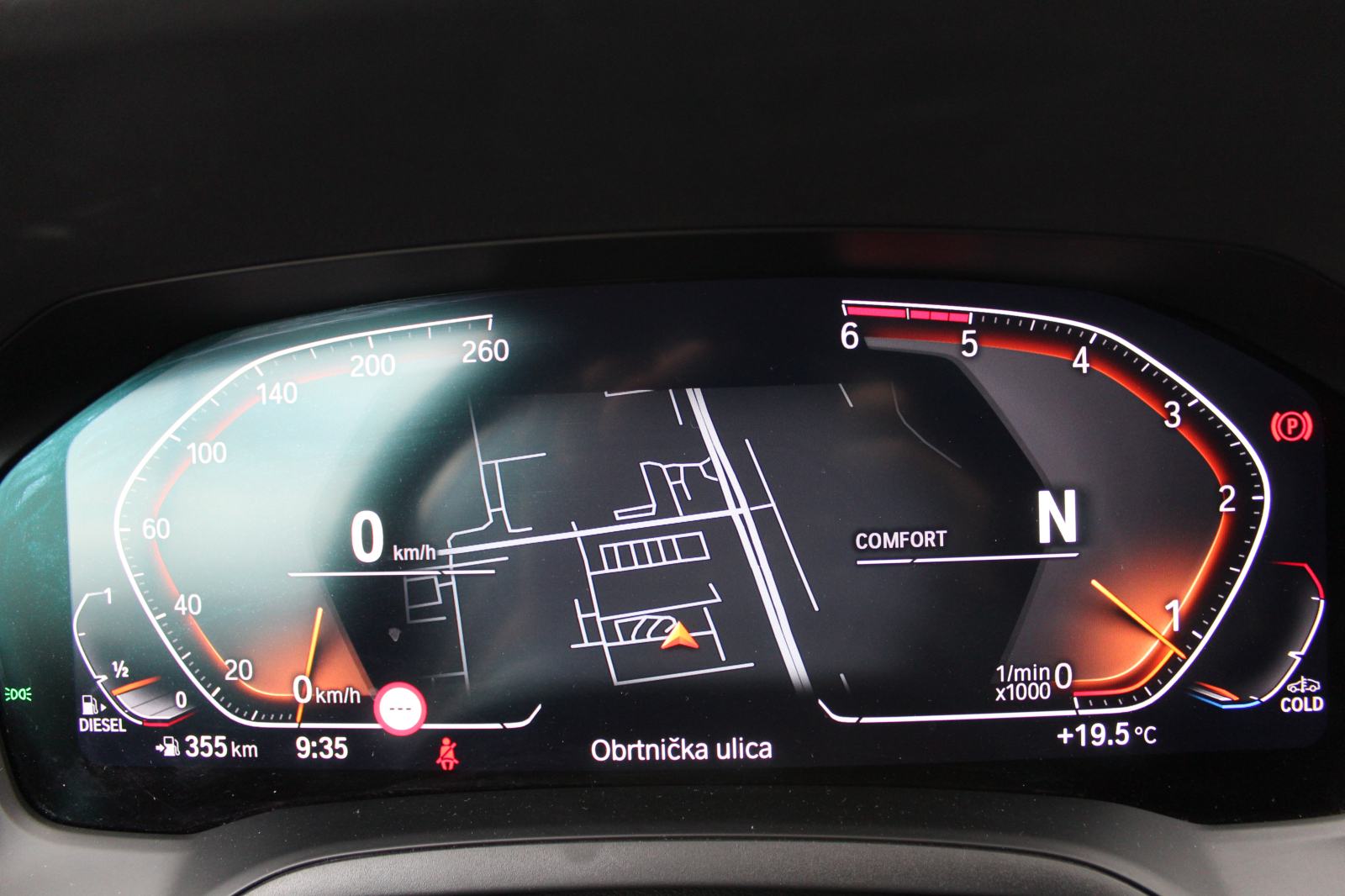 BMW serija 3 Touring 318d, fotografija 15
