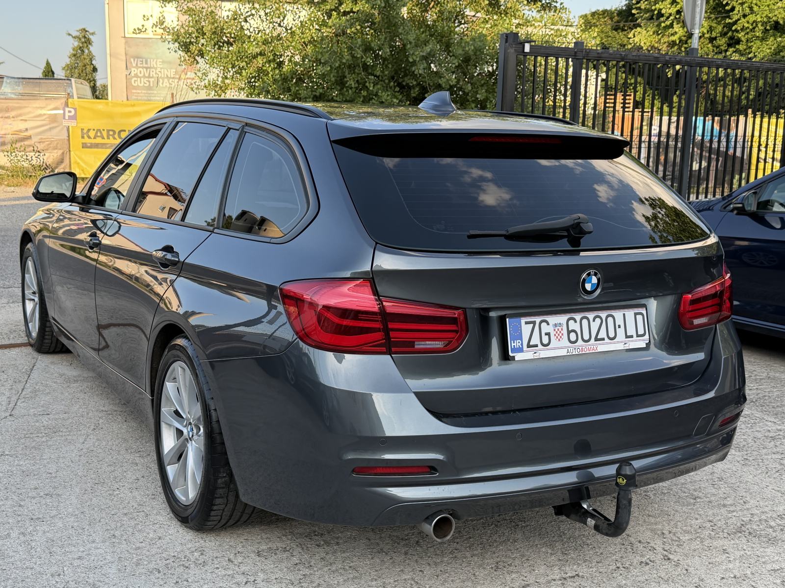 BMW serija 3 Touring 318d Sport LCI-AUTOMATIK-LED-REG.1 GOD.-MOD.2017, fotografija 6