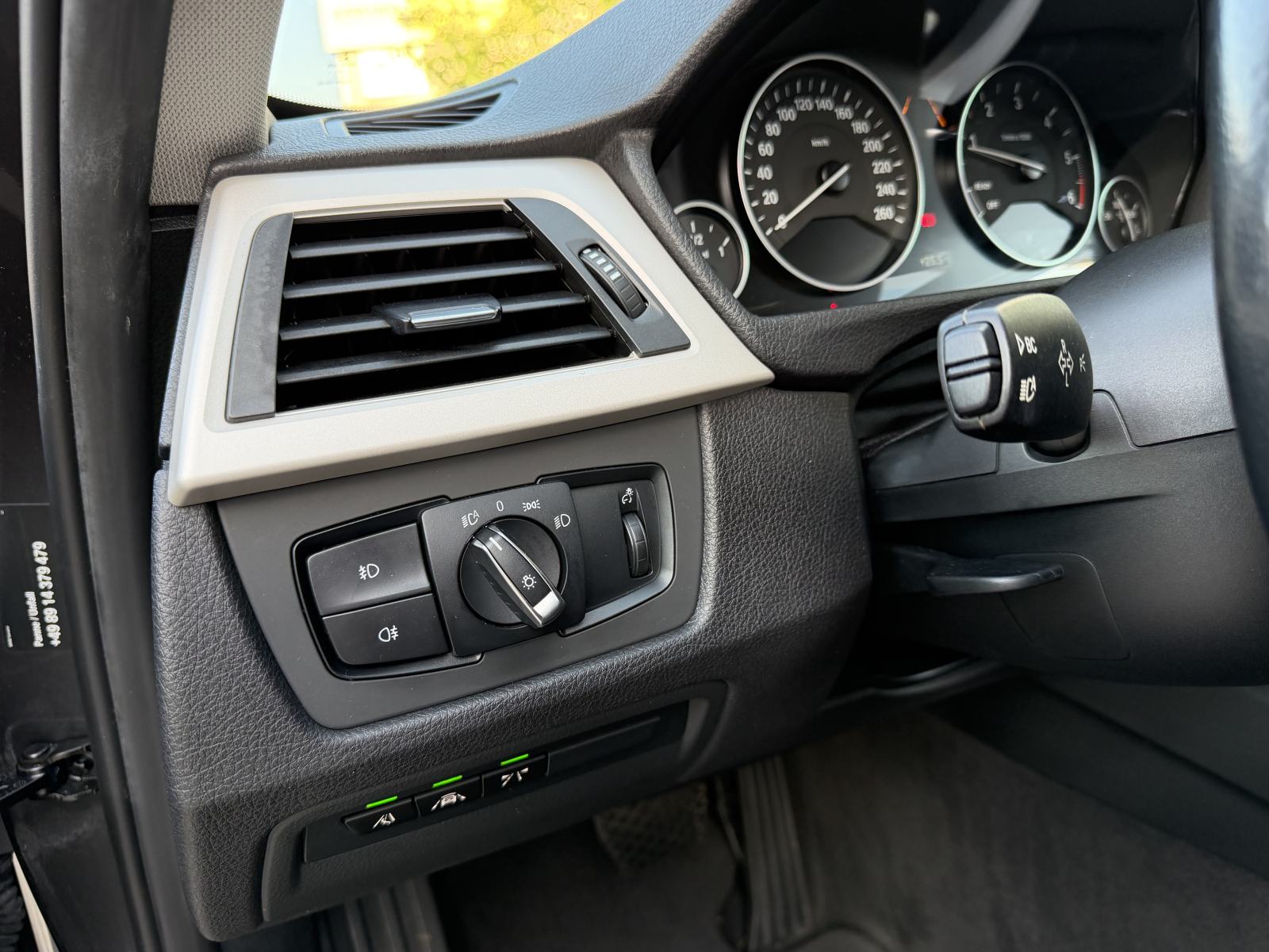 BMW serija 3 Touring 318d Sport LCI-AUTOMATIK-LED-REG.1 GOD.-MOD.2017, fotografija 19