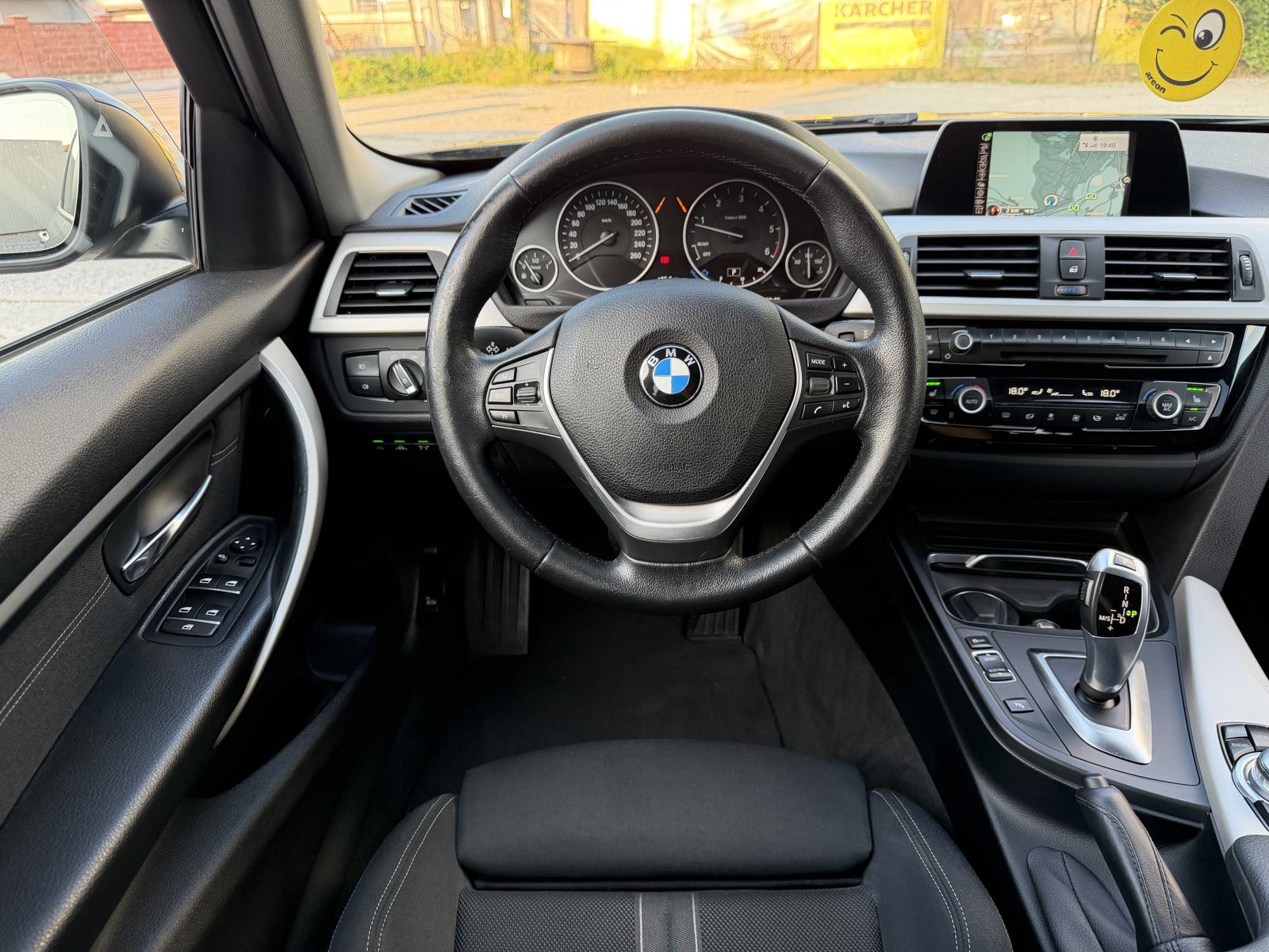 BMW serija 3 Touring 318d Sport LCI-AUTOMATIK-LED-REG.1 GOD.-MOD.2017, fotografija 18