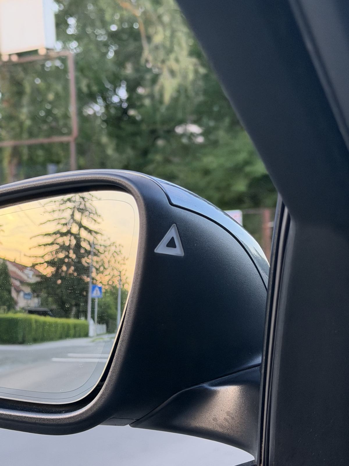 BMW serija 3 Touring 318d Sport LCI-AUTOMATIK-LED-REG.1 GOD.-MOD.2017, fotografija 11