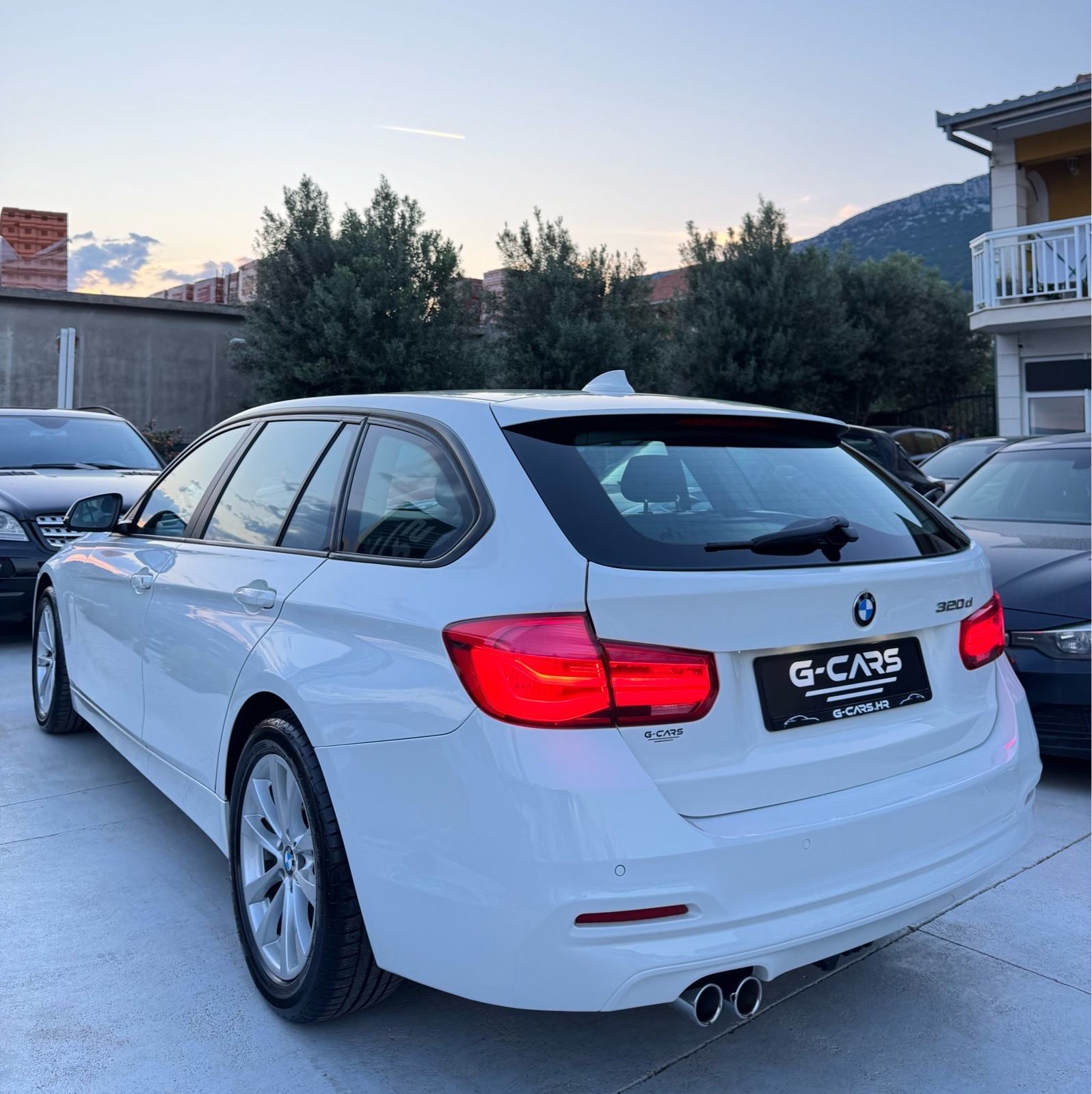 BMW serija 3 Touring 320d AUTOMATIK—Mod 2017 LCI—PRO NAVI—KOŽA—PDC—TOP, fotografija 5