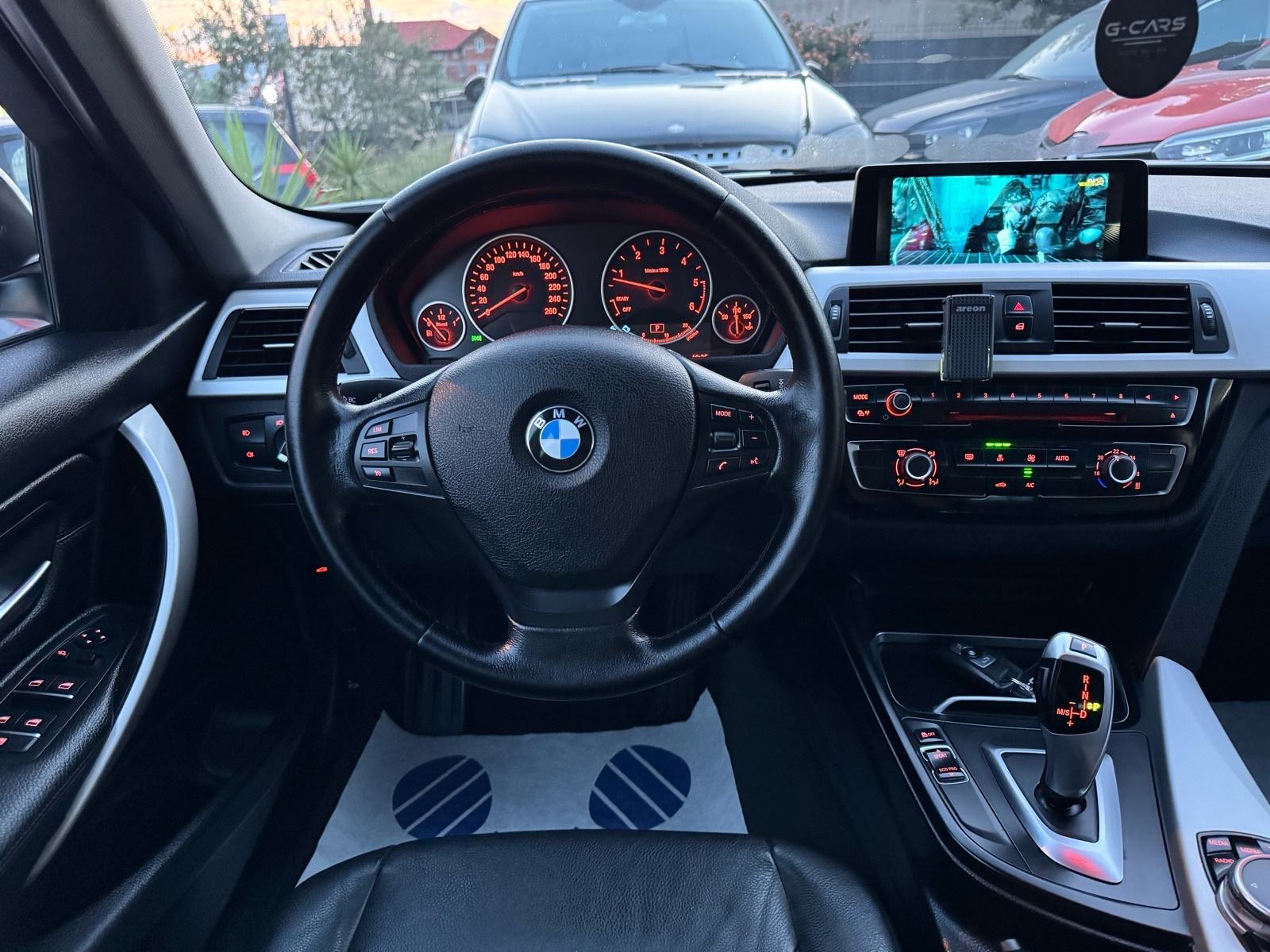 BMW serija 3 Touring 320d AUTOMATIK—Mod 2017 LCI—PRO NAVI—KOŽA—PDC—TOP, fotografija 16