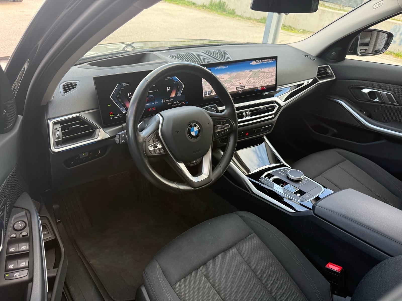 BMW serija 3 Touring 320d*AUTOMATIK*PANO*H&K*LASER*, fotografija 14