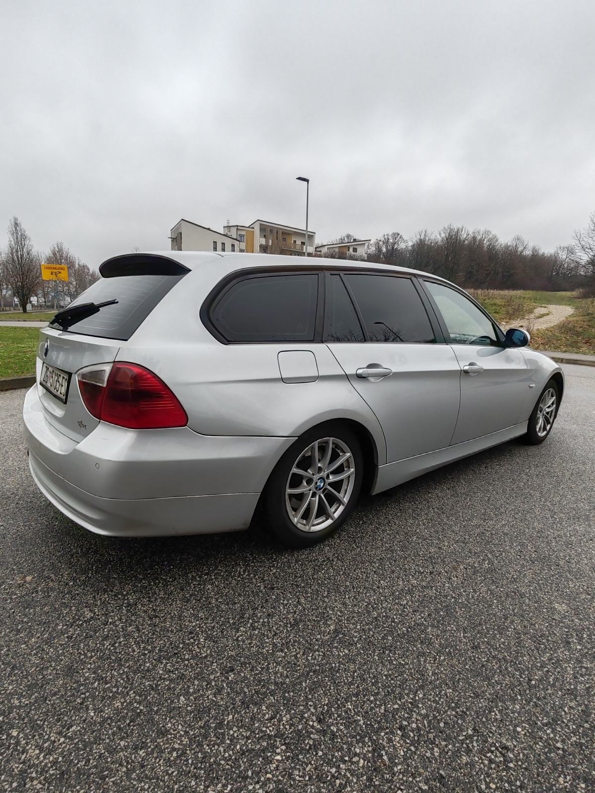 BMW serija 3 Touring 320d automatik, fotografija 6