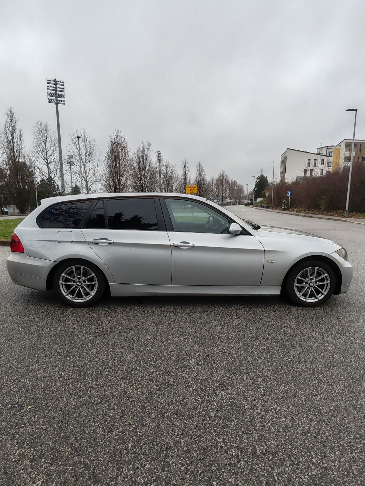 BMW serija 3 Touring 320d automatik, fotografija 7