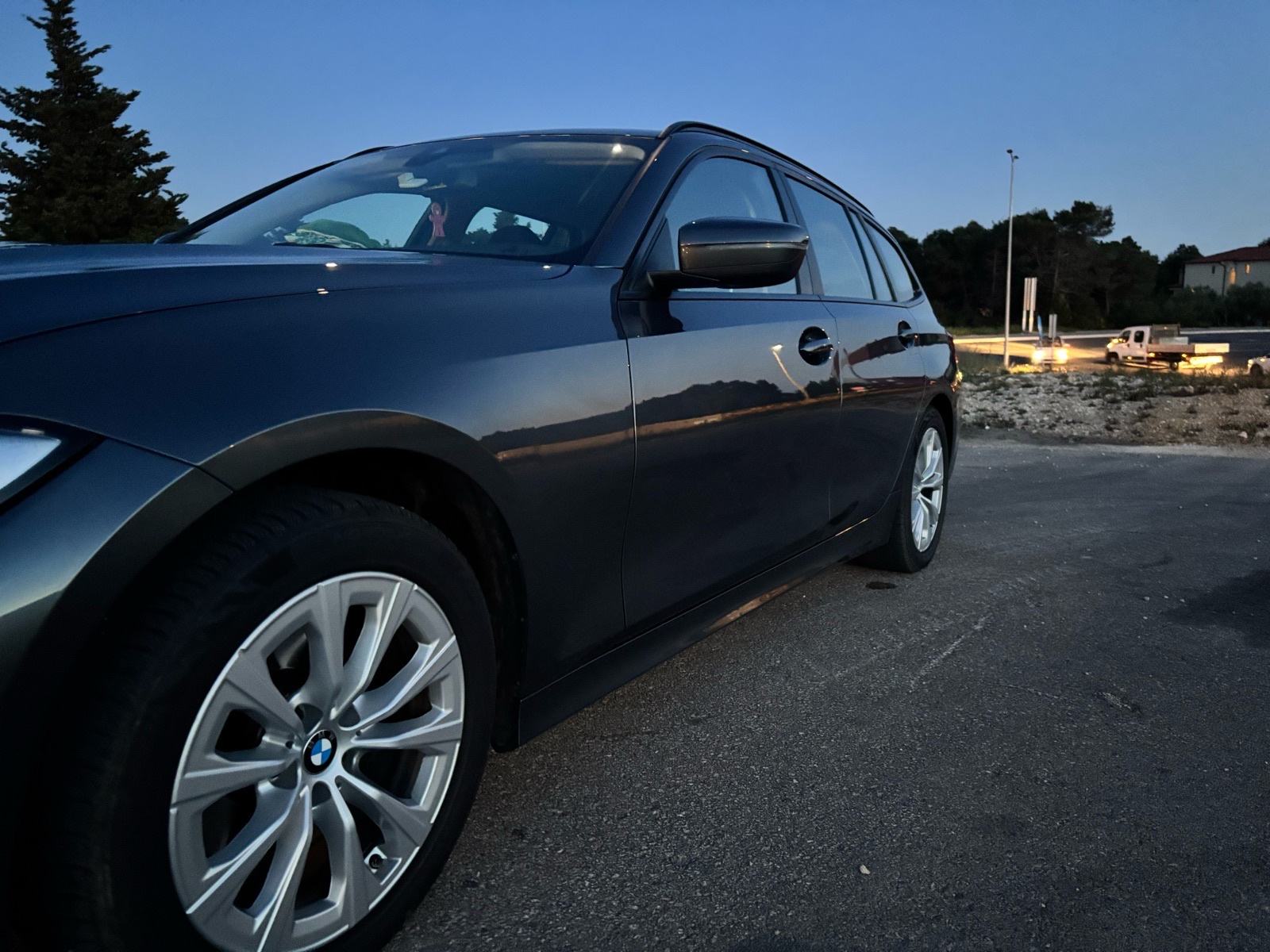 BMW serija 3 Touring 320d automatik, fotografija 11