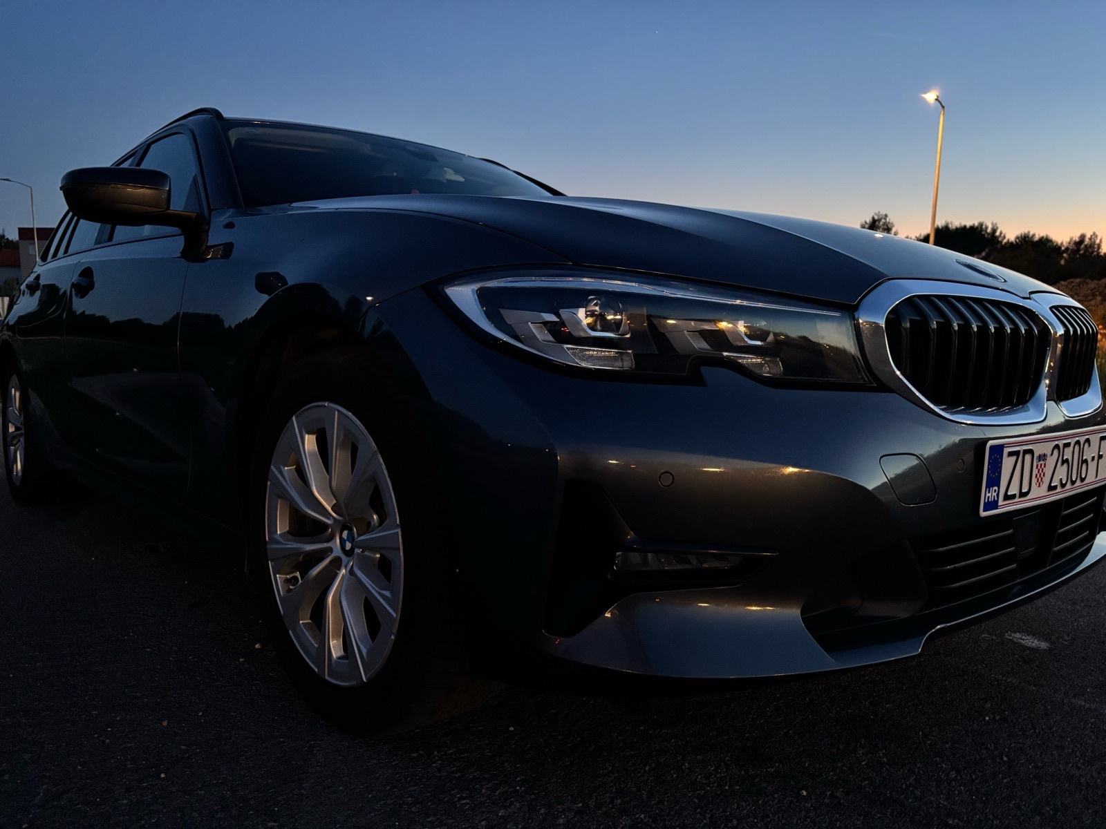 BMW serija 3 Touring 320d automatik, fotografija 12
