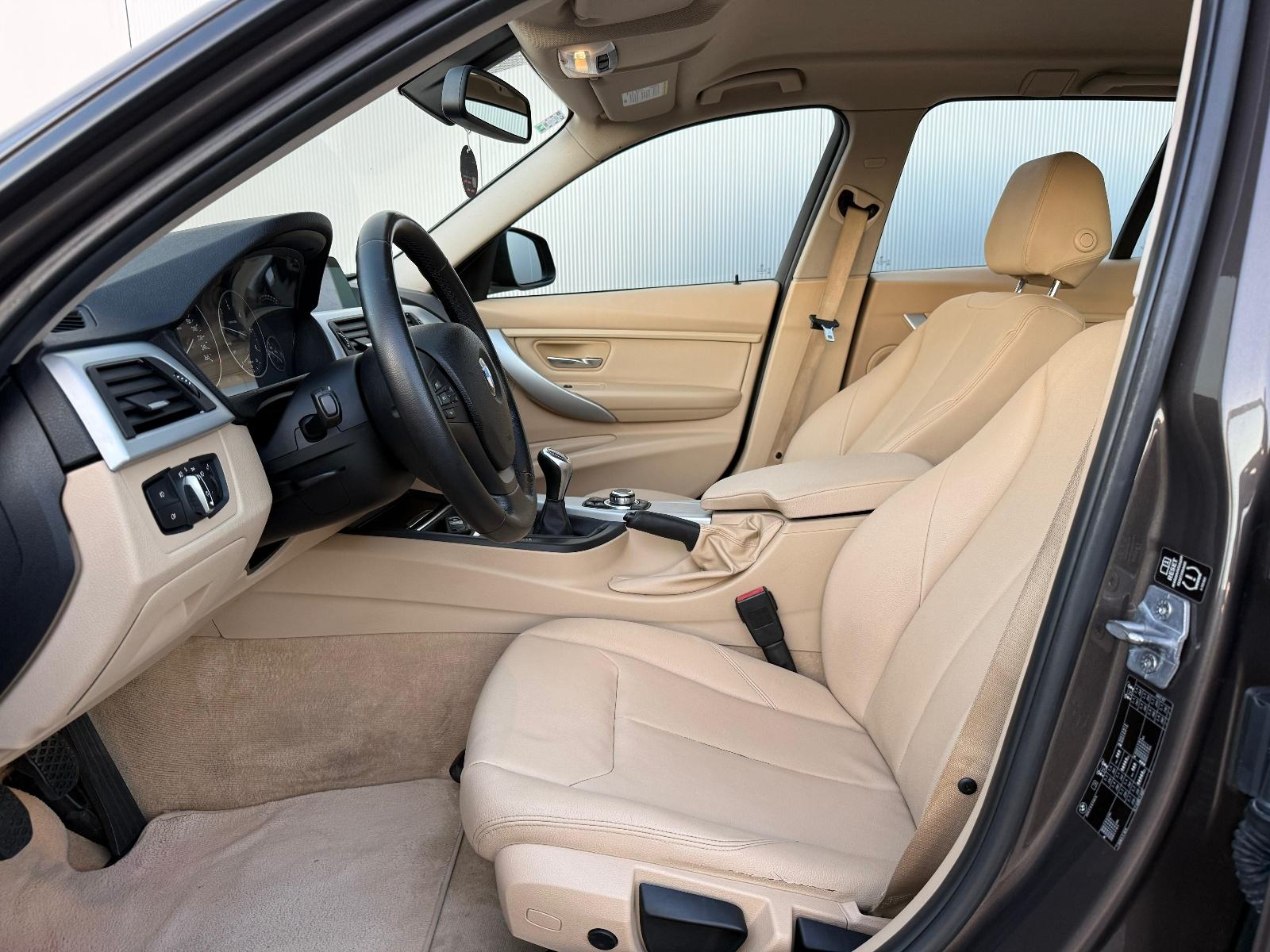 BMW 320 D☆NAVIGACIJA☆DIG.KLIMA☆VELIKI SERVIS☆ALU FELGE☆KOŽA☆, fotografija 11