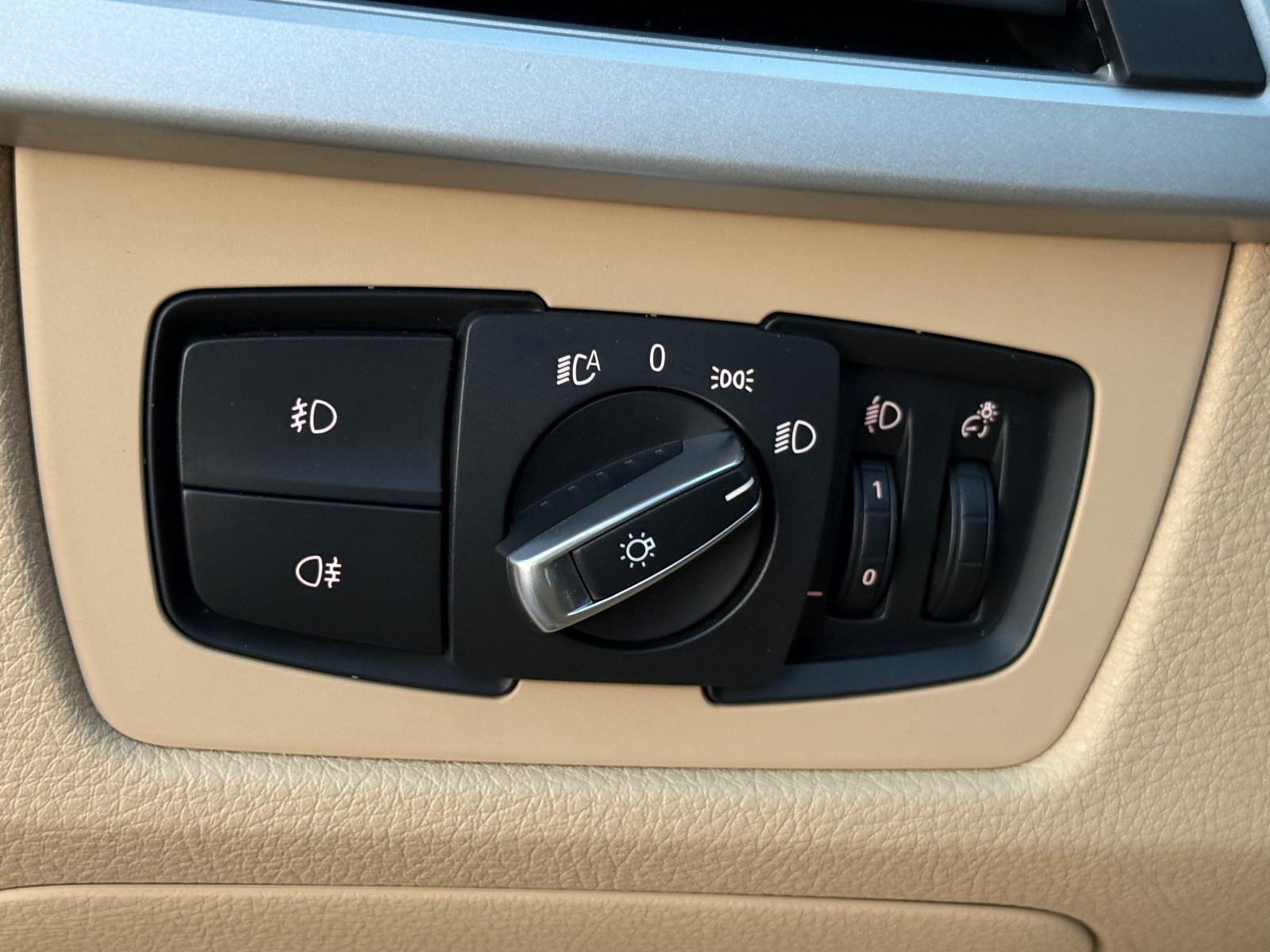 BMW 320 D☆NAVIGACIJA☆DIG.KLIMA☆VELIKI SERVIS☆ALU FELGE☆KOŽA☆, fotografija 18