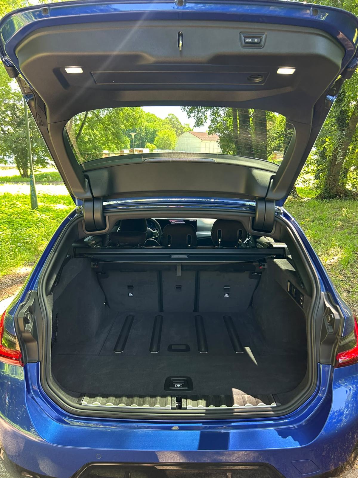 BMW serija 3 Touring 320d automatik, fotografija 9