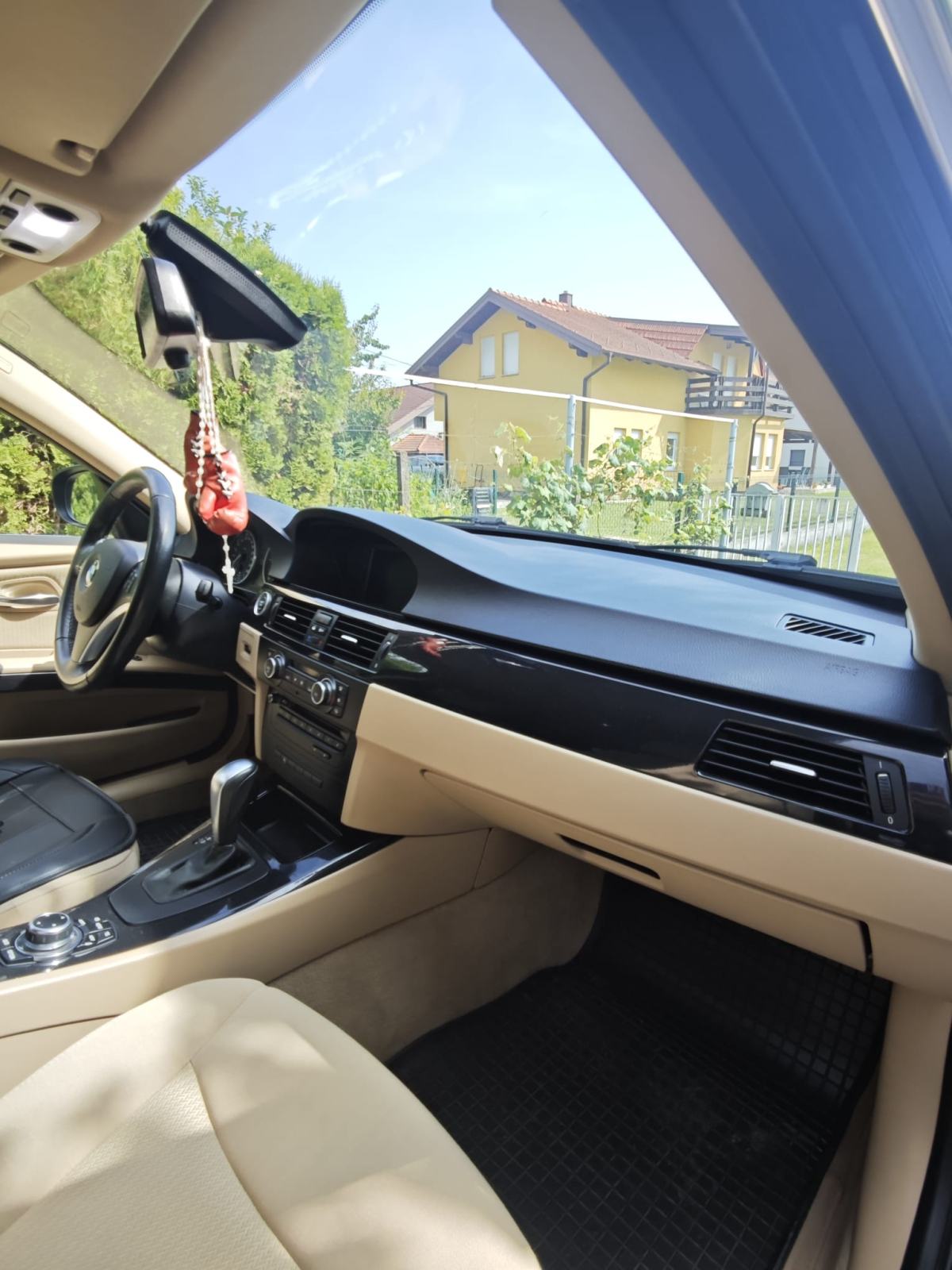 BMW serija 3 Touring 320d automatik, fotografija 9