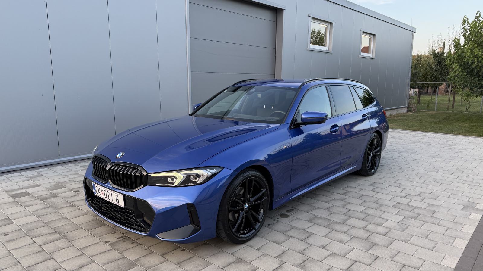 BMW serija 3 Touring 320d automatik, M paket, fotografija 3