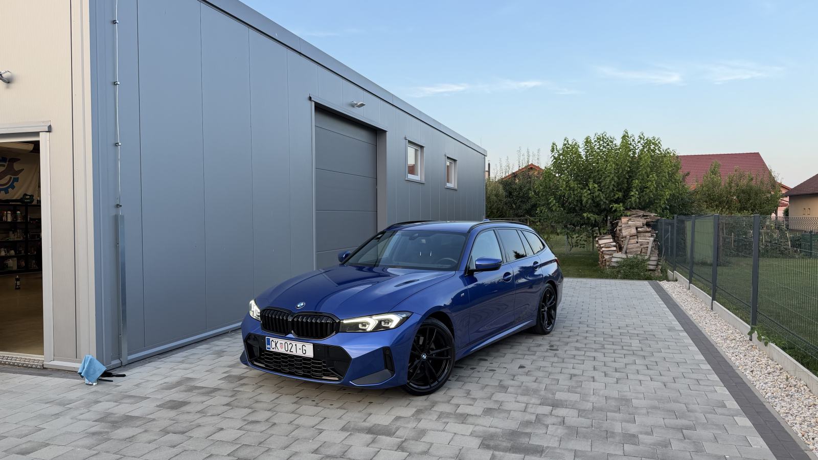 BMW serija 3 Touring 320d automatik, M paket, fotografija 1