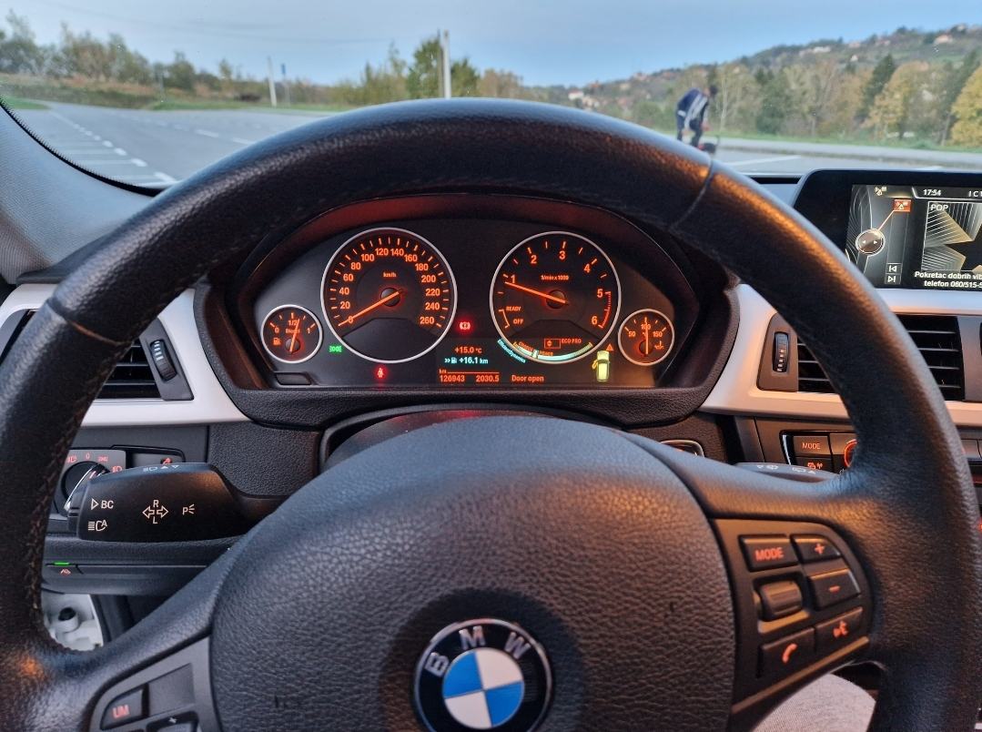 BMW serija 3 Touring 320d, otok Rab, fotografija 8