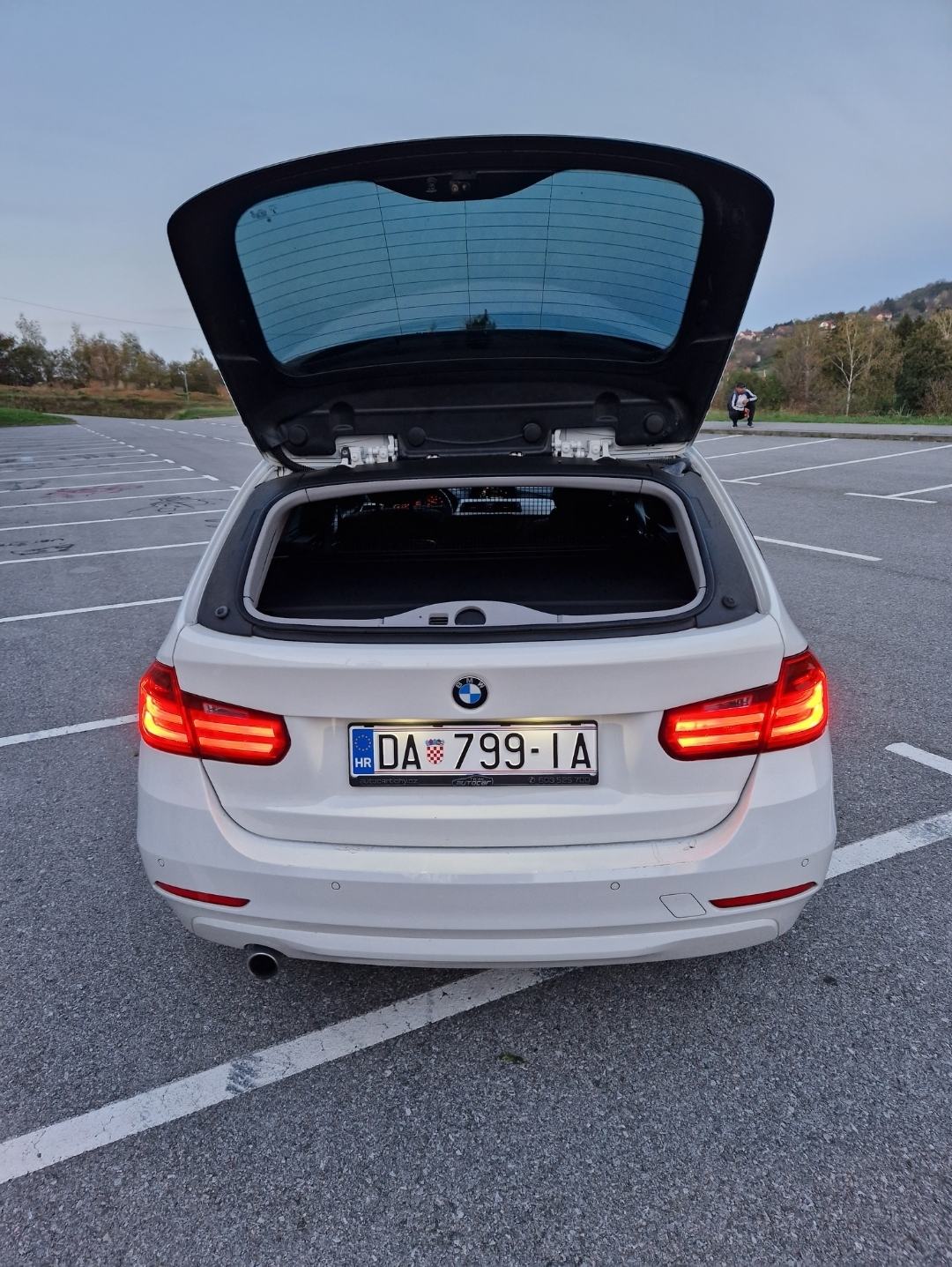 BMW serija 3 Touring 320d, otok Rab, fotografija 4