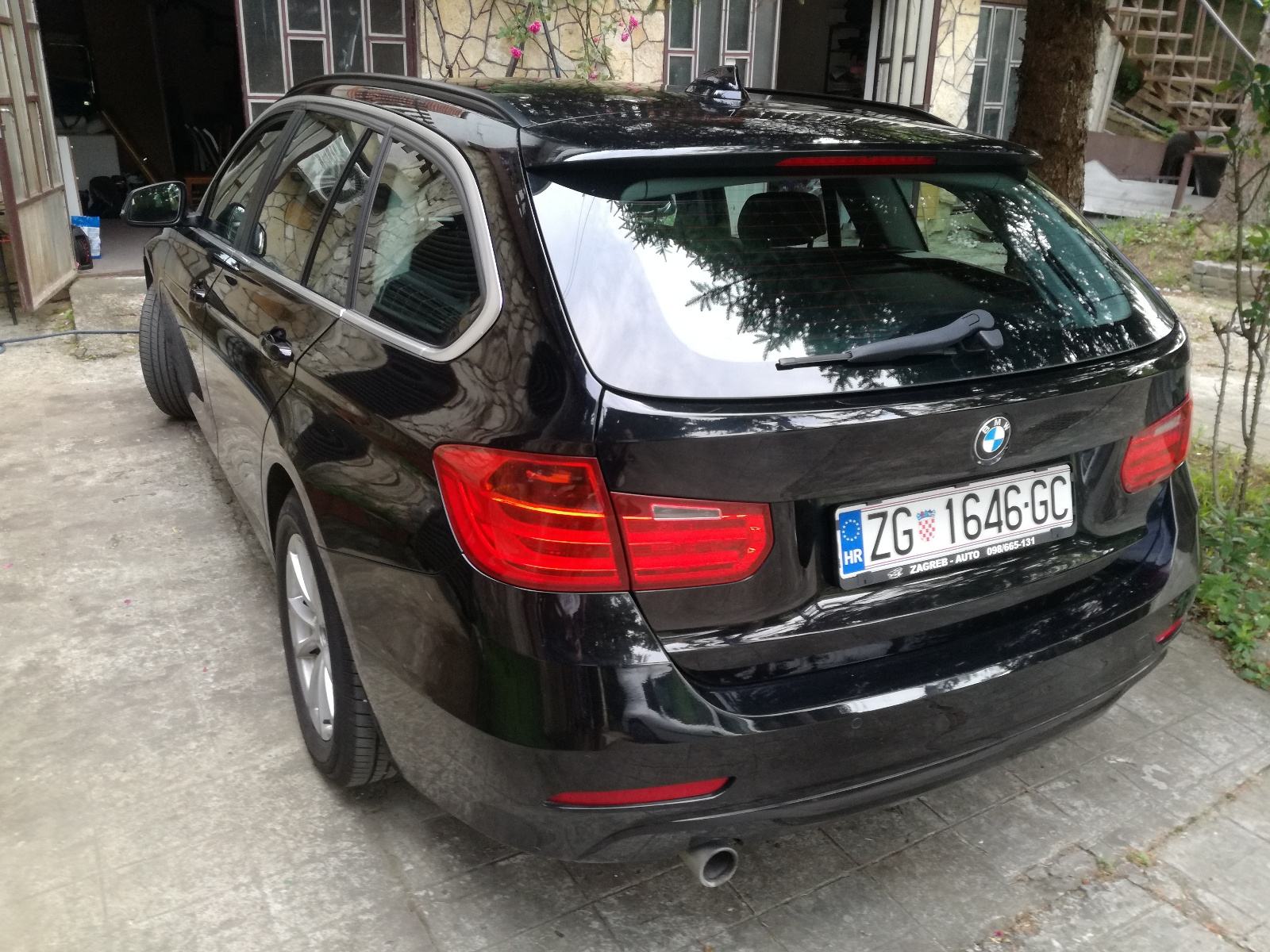 BMW serija 3 Touring 318d, fotografija 2