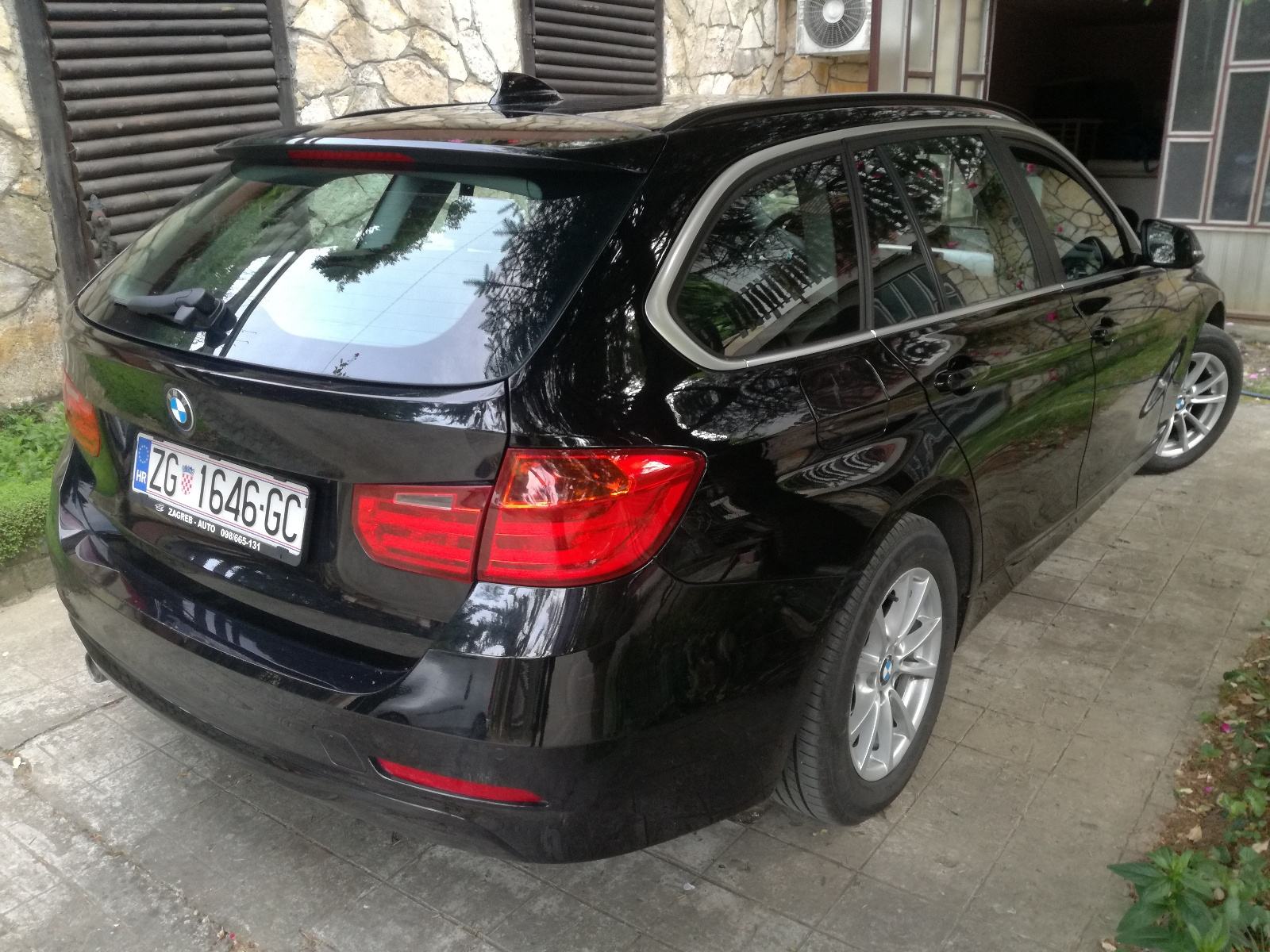 BMW serija 3 Touring 318d, fotografija 3