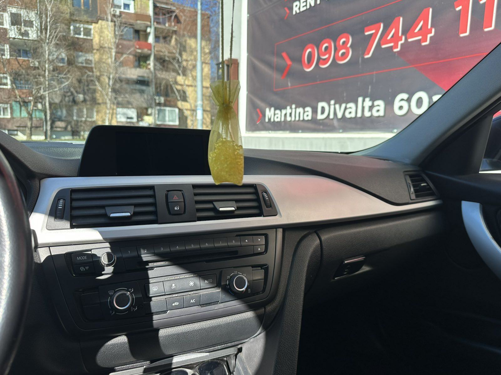 BMW serija 3 Touring 320d, fotografija 9