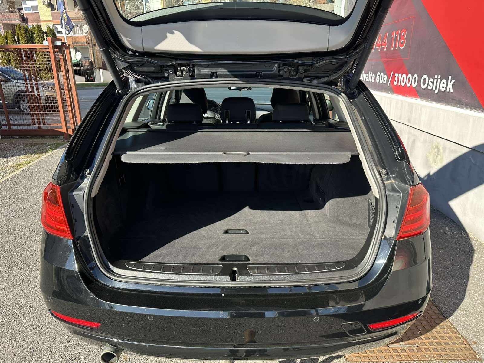 BMW serija 3 Touring 320d, fotografija 11