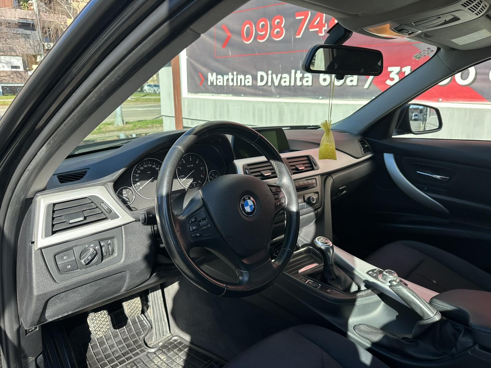 BMW serija 3 Touring 320d, fotografija 13