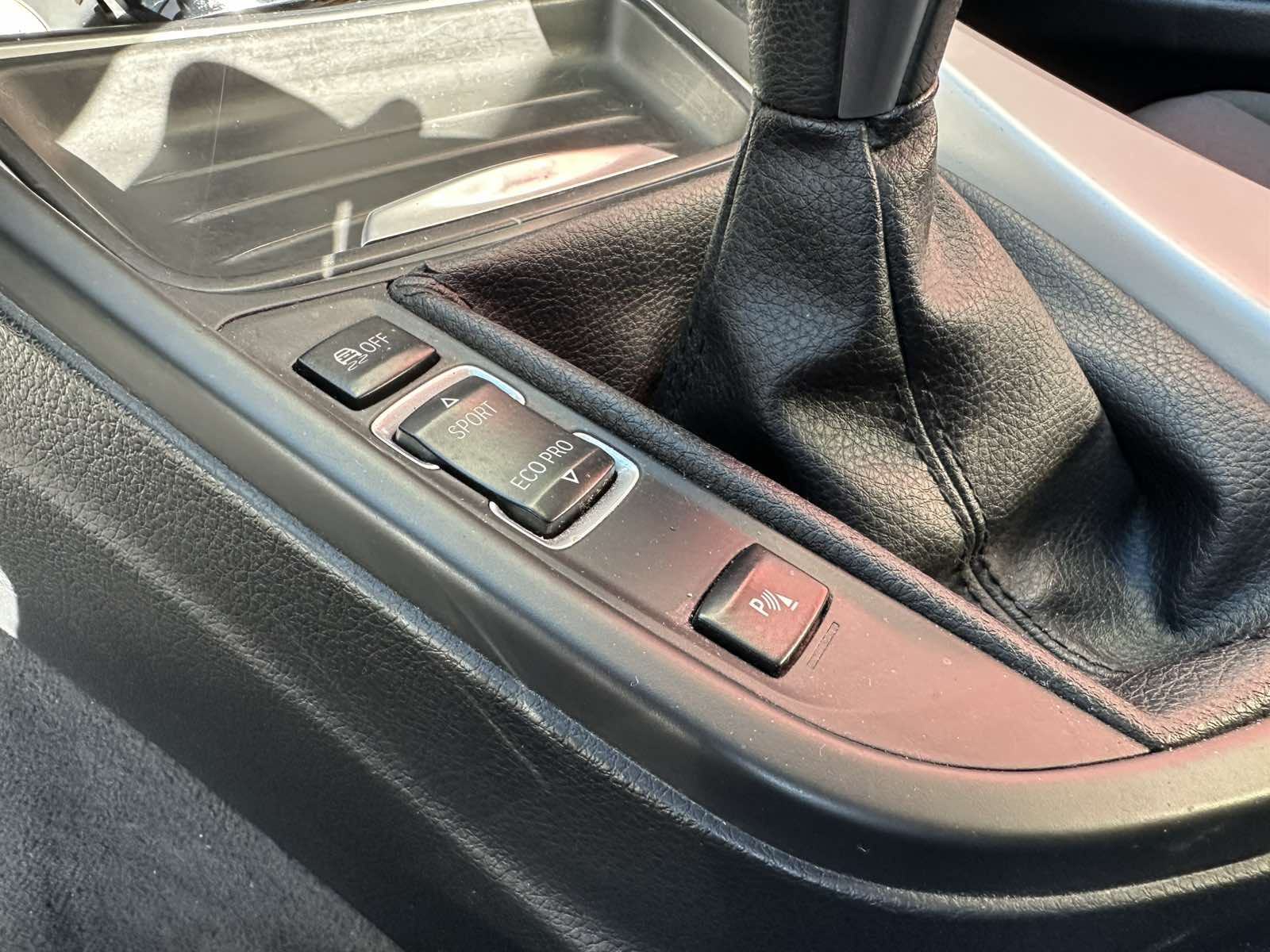 BMW serija 3 Touring 320d, fotografija 14