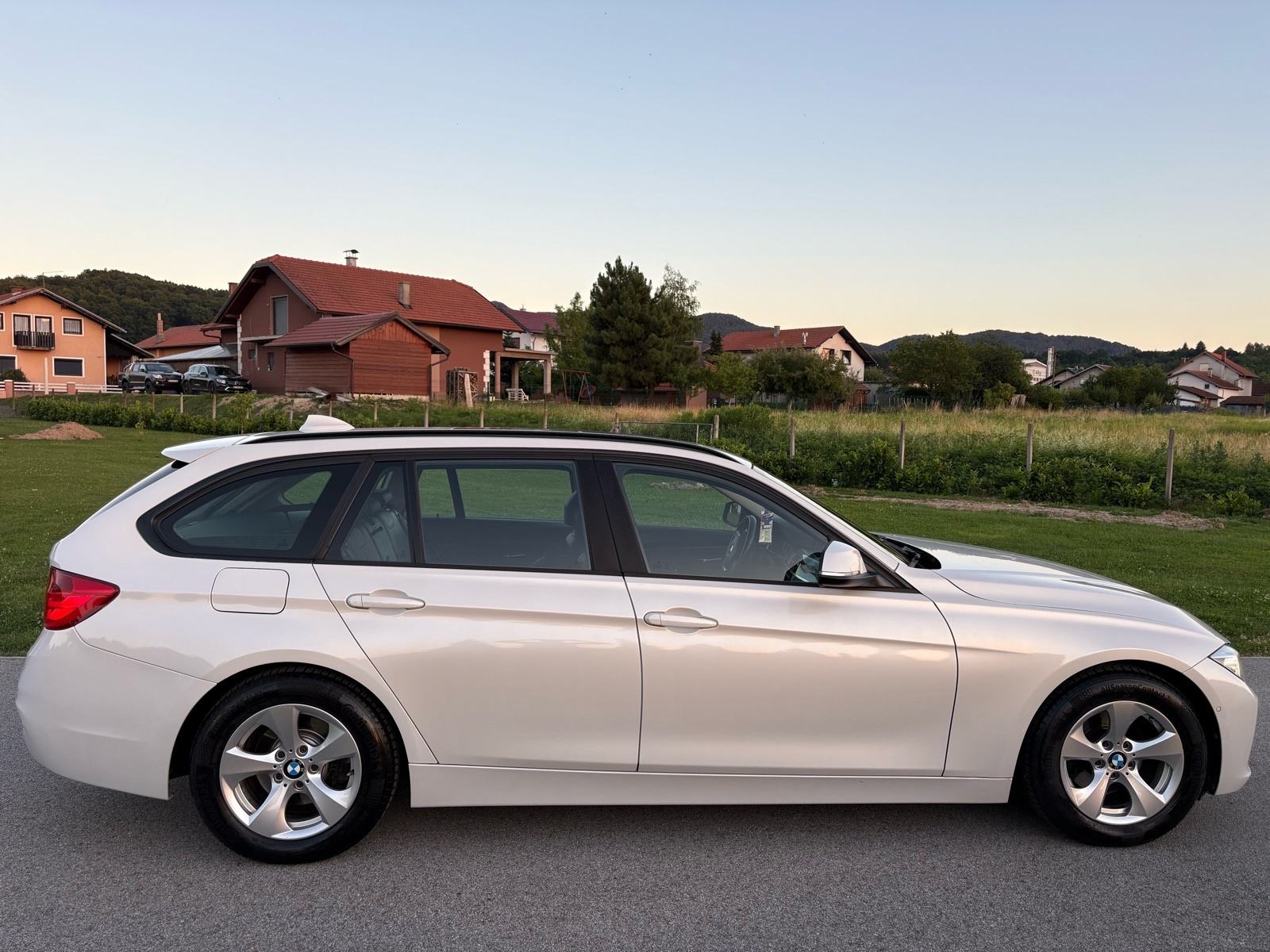 BMW serija 3 Touring 320d*Efficient dinamic*Mineral bijela*Ful oprema*, pogled izvana - slika 5