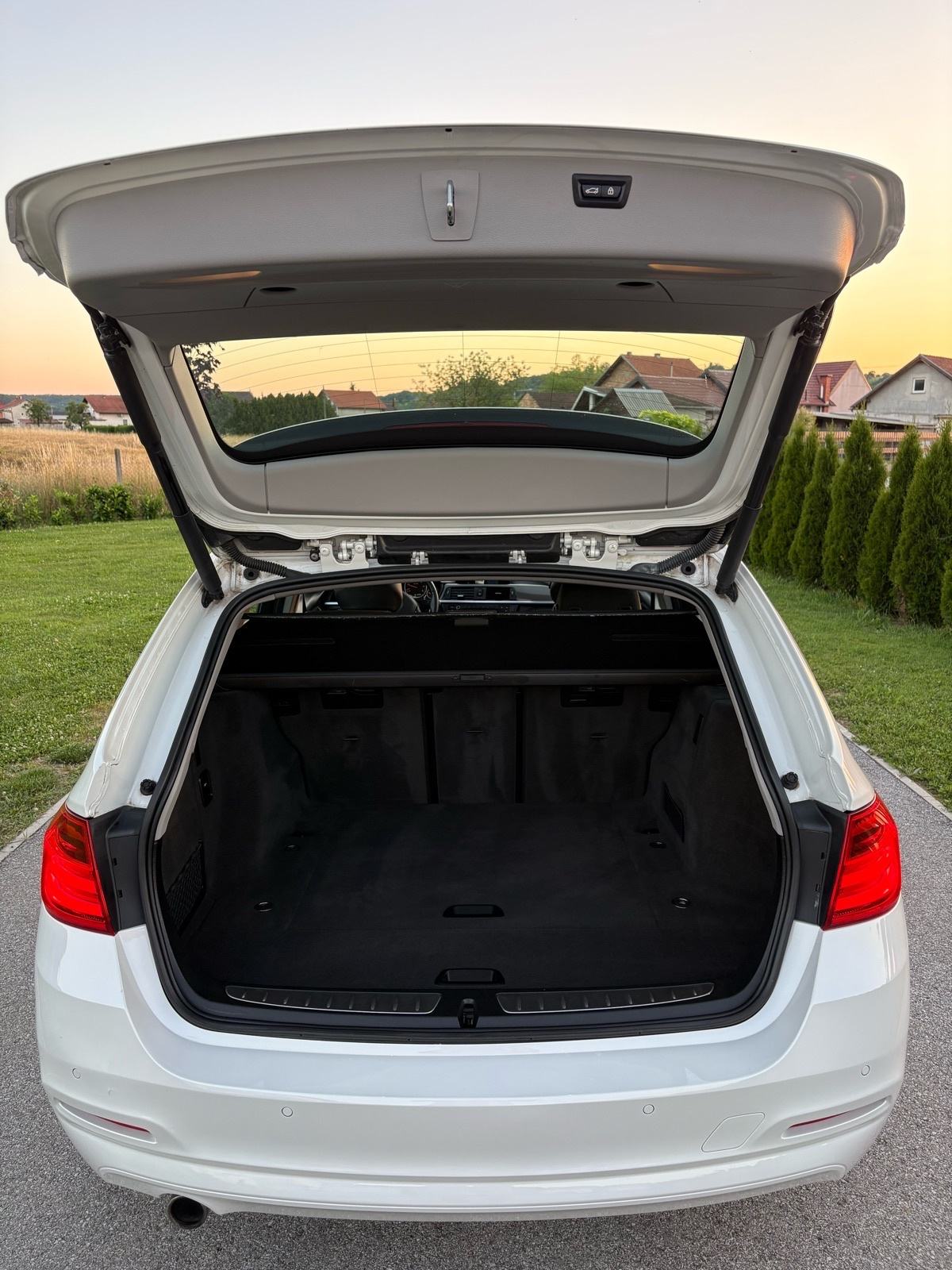 BMW serija 3 Touring 320d*Efficient dinamic*Mineral bijela*Ful oprema*, fotografija 10