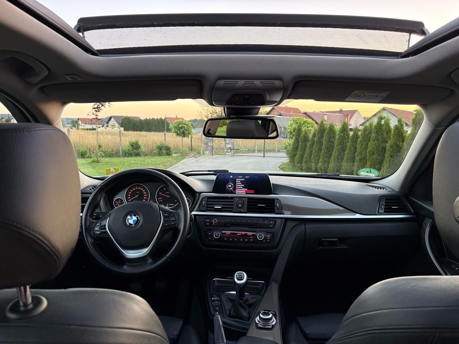 BMW serija 3 Touring 320d*Efficient dinamic*Mineral bijela*Ful oprema*, fotografija 15