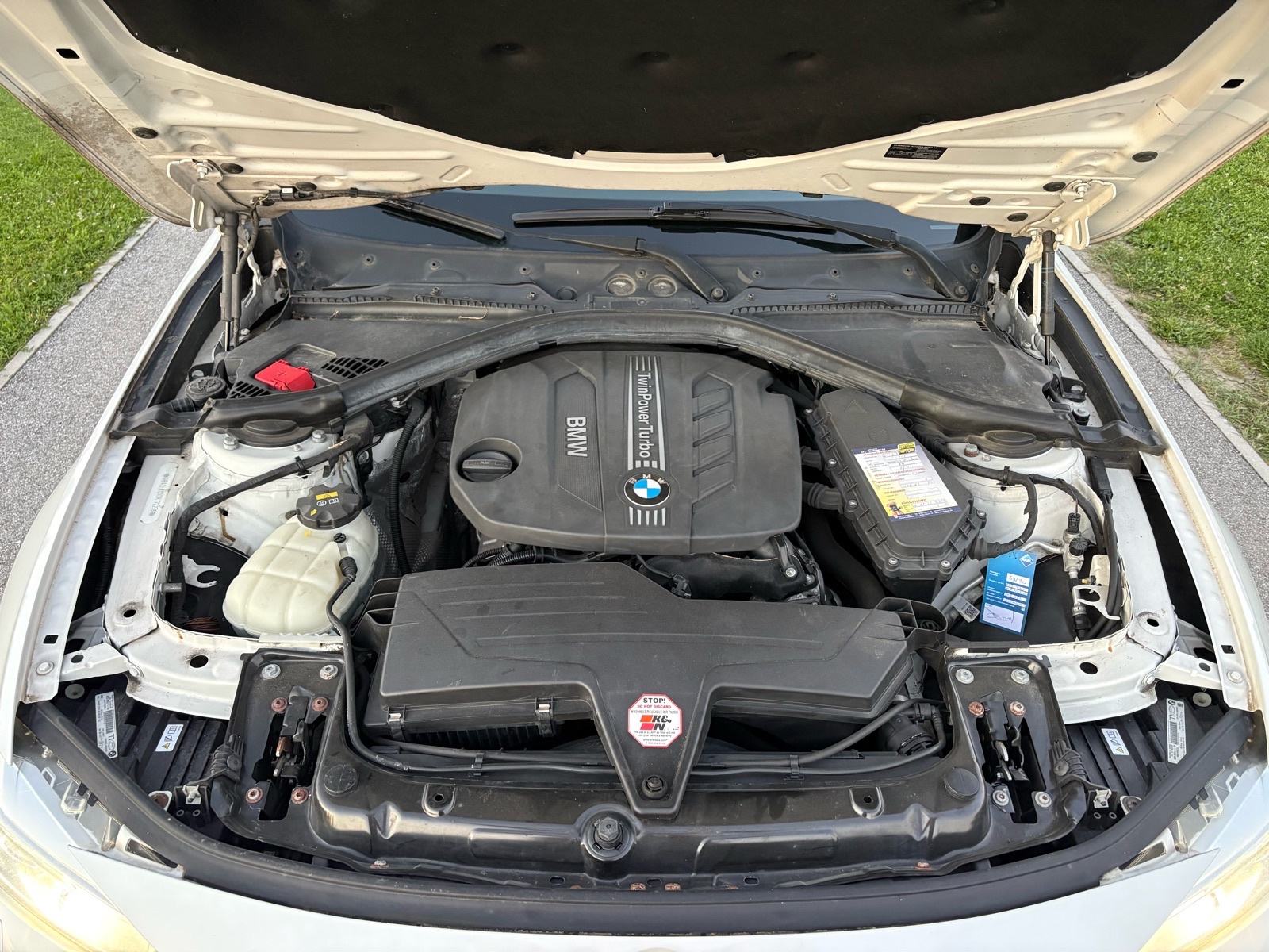 BMW serija 3 Touring 320d*Efficient dinamic*Mineral bijela*Ful oprema*, fotografija 16
